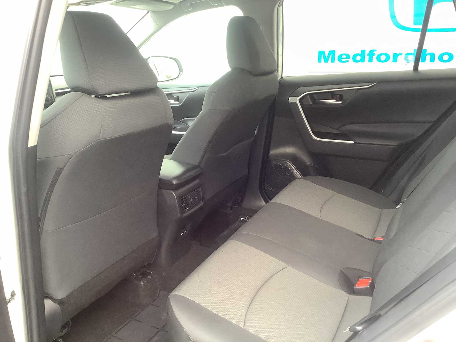 Thumbnail: 2022 Toyota RAV4 - 12