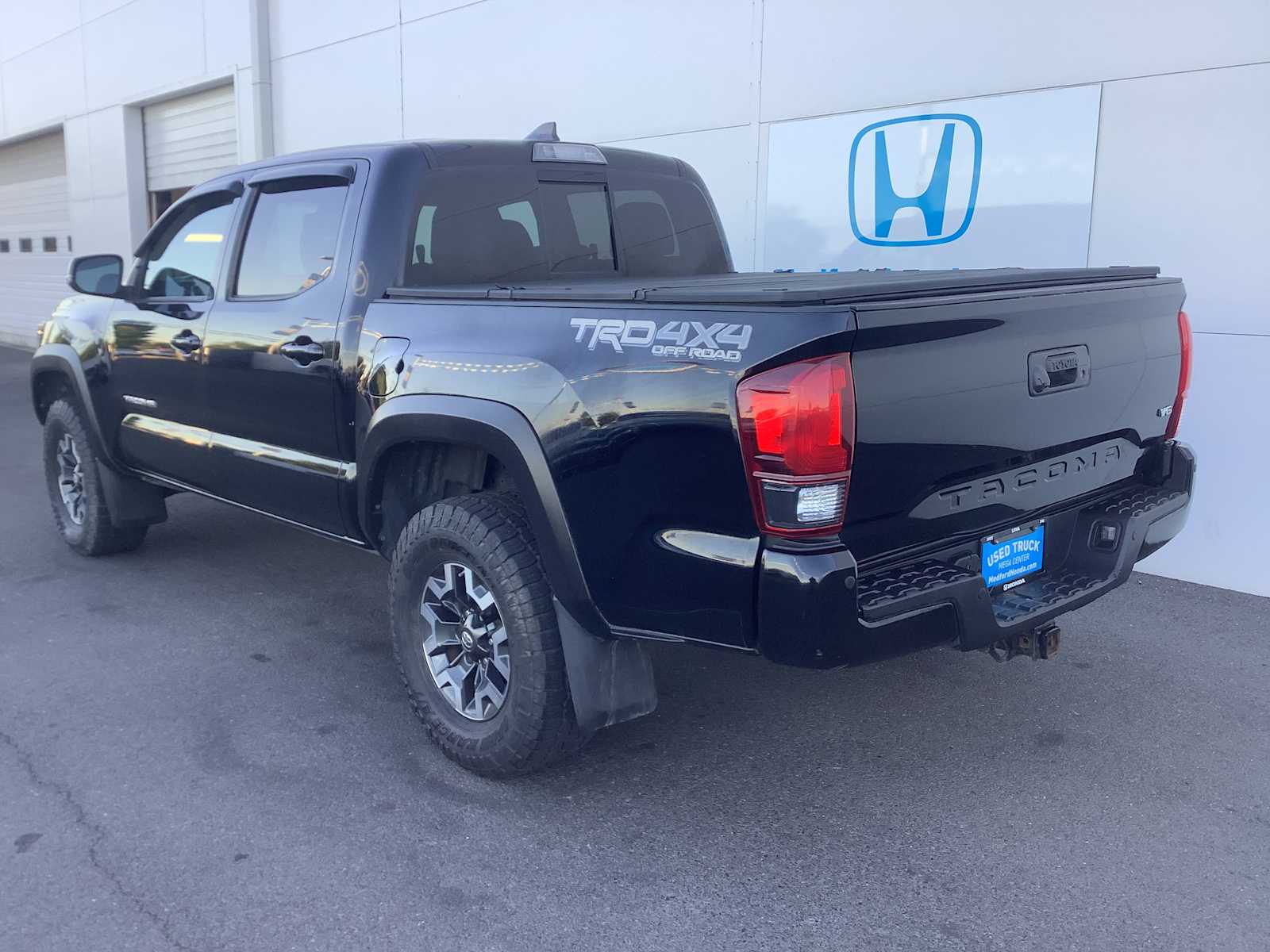 Thumbnail: 2019 Toyota Tacoma - 3