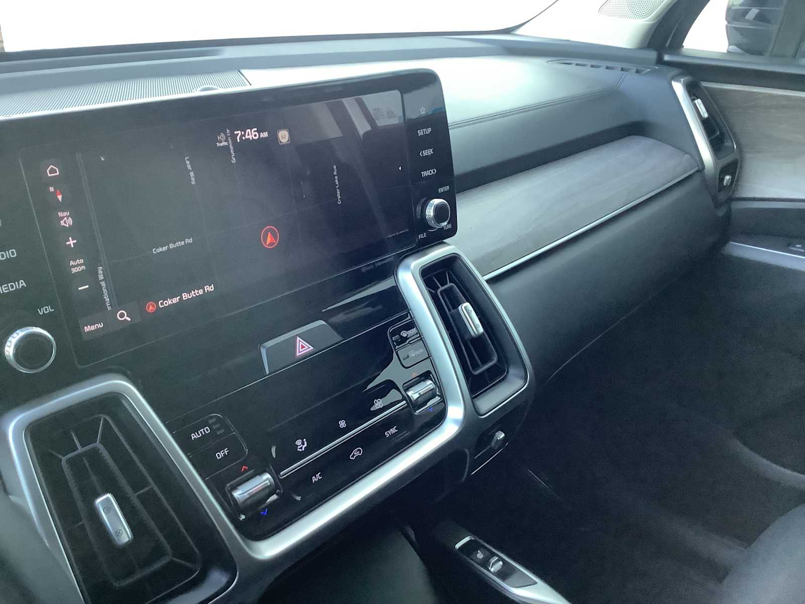 Thumbnail: 2022 Kia Sorento - 17