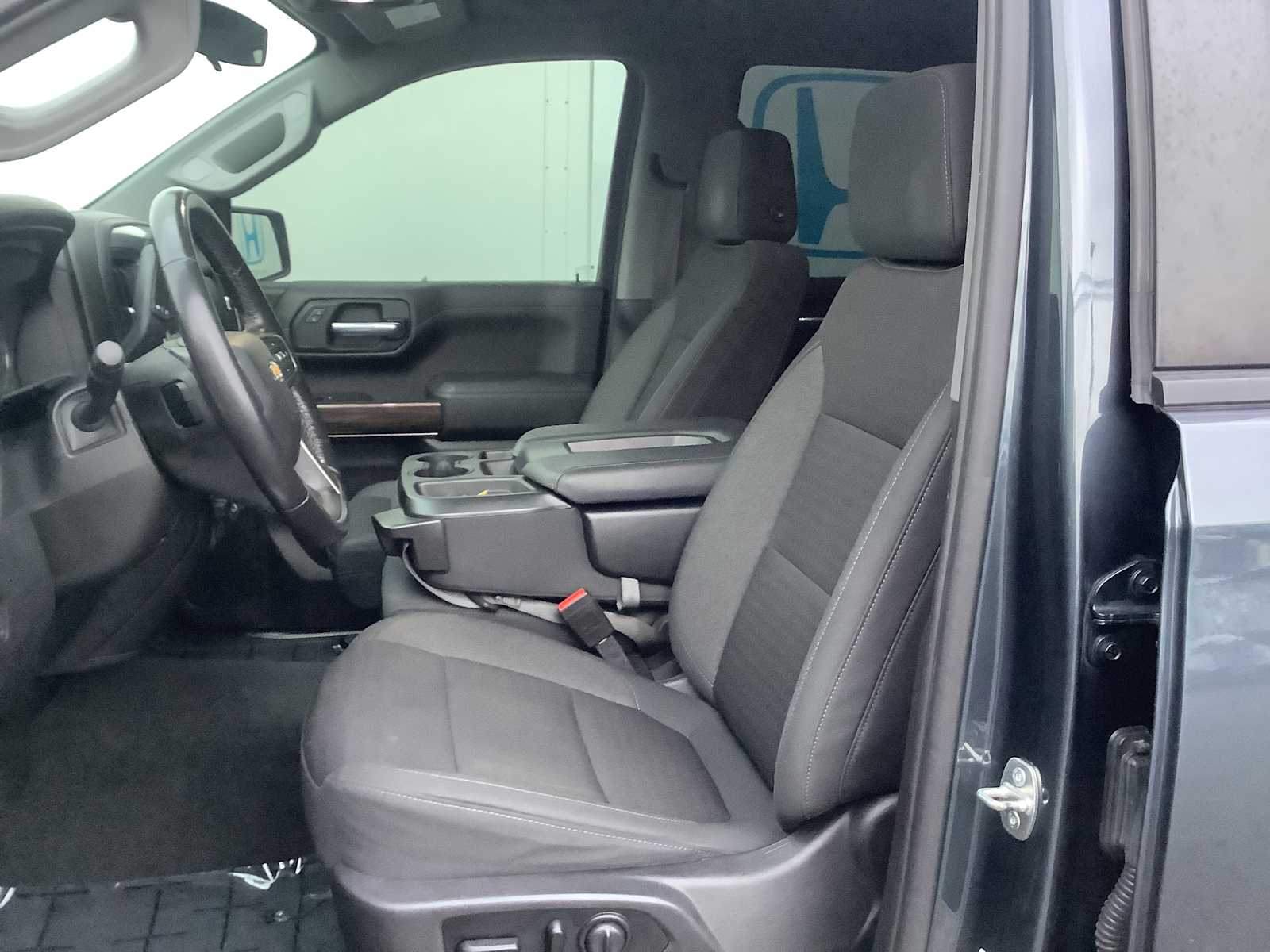 Thumbnail: 2021 Chevrolet Silverado 1500 - 11