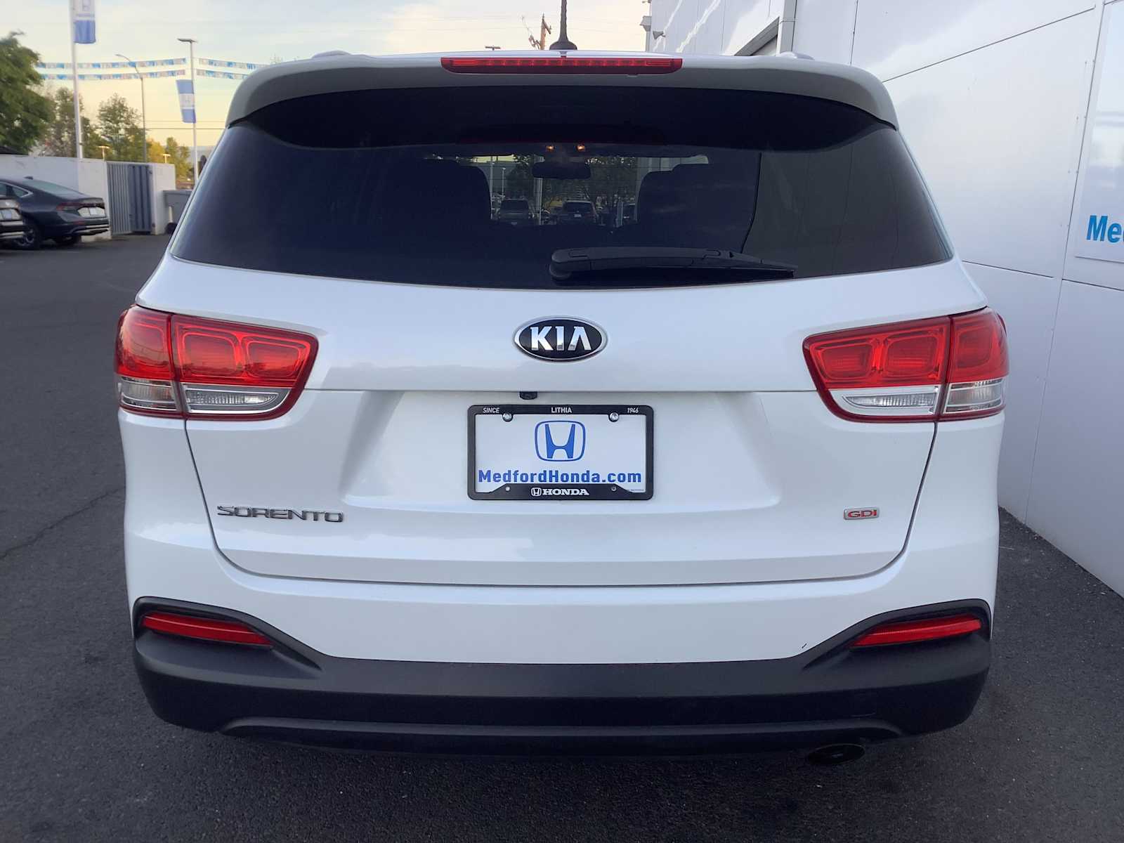 Thumbnail: 2017 Kia Sorento - 5