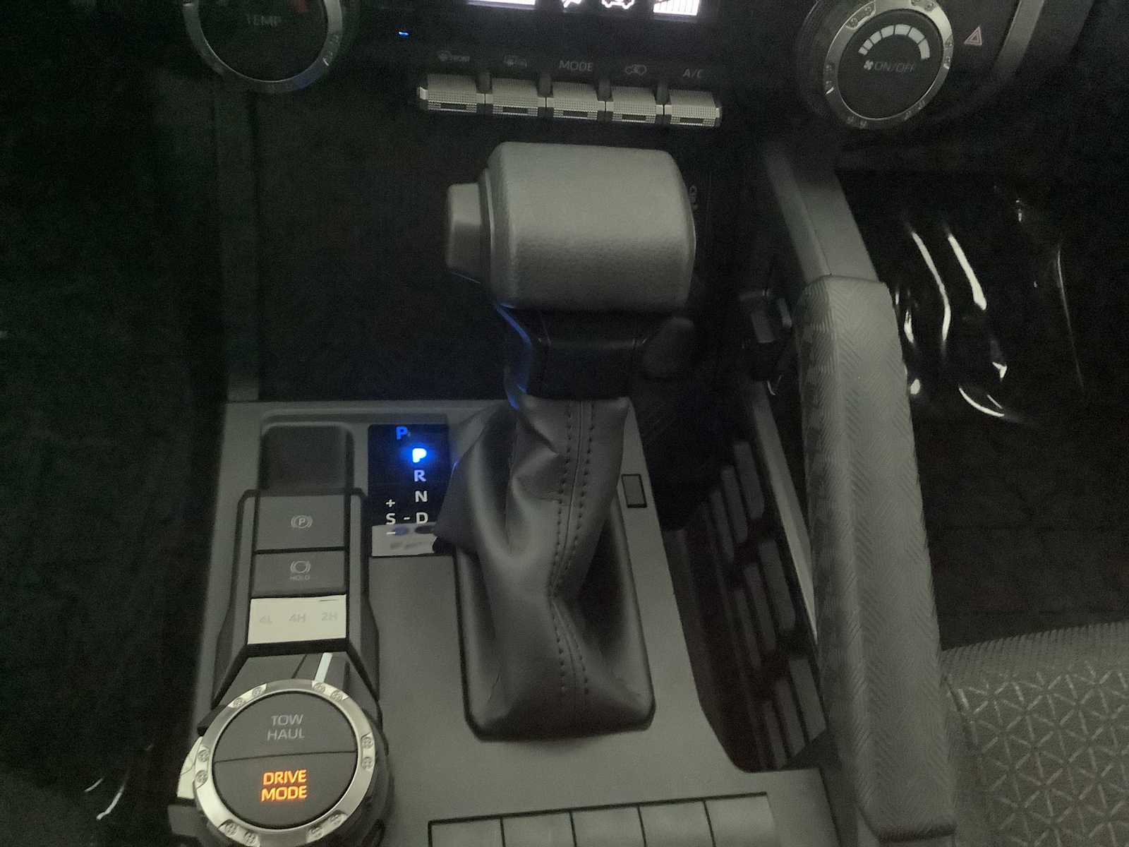 Thumbnail: 2025 Toyota 4Runner - 18