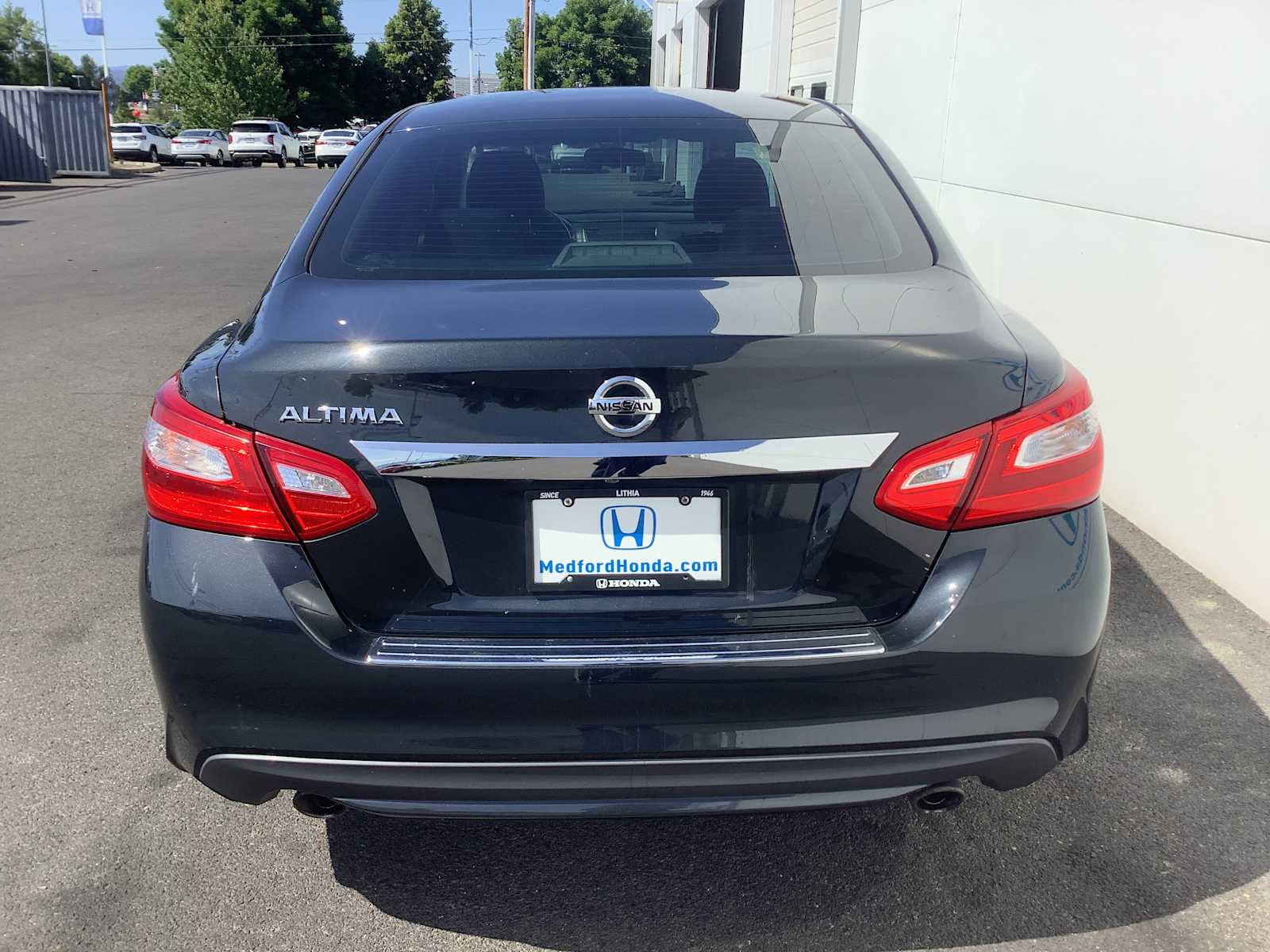 Thumbnail: 2017 Nissan Altima - 5
