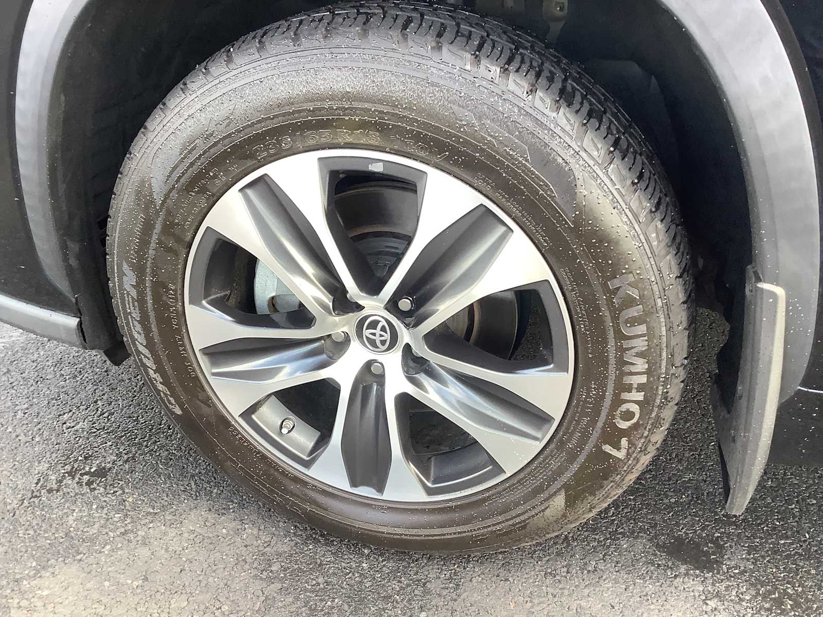 Thumbnail: 2021 Toyota Highlander - 7