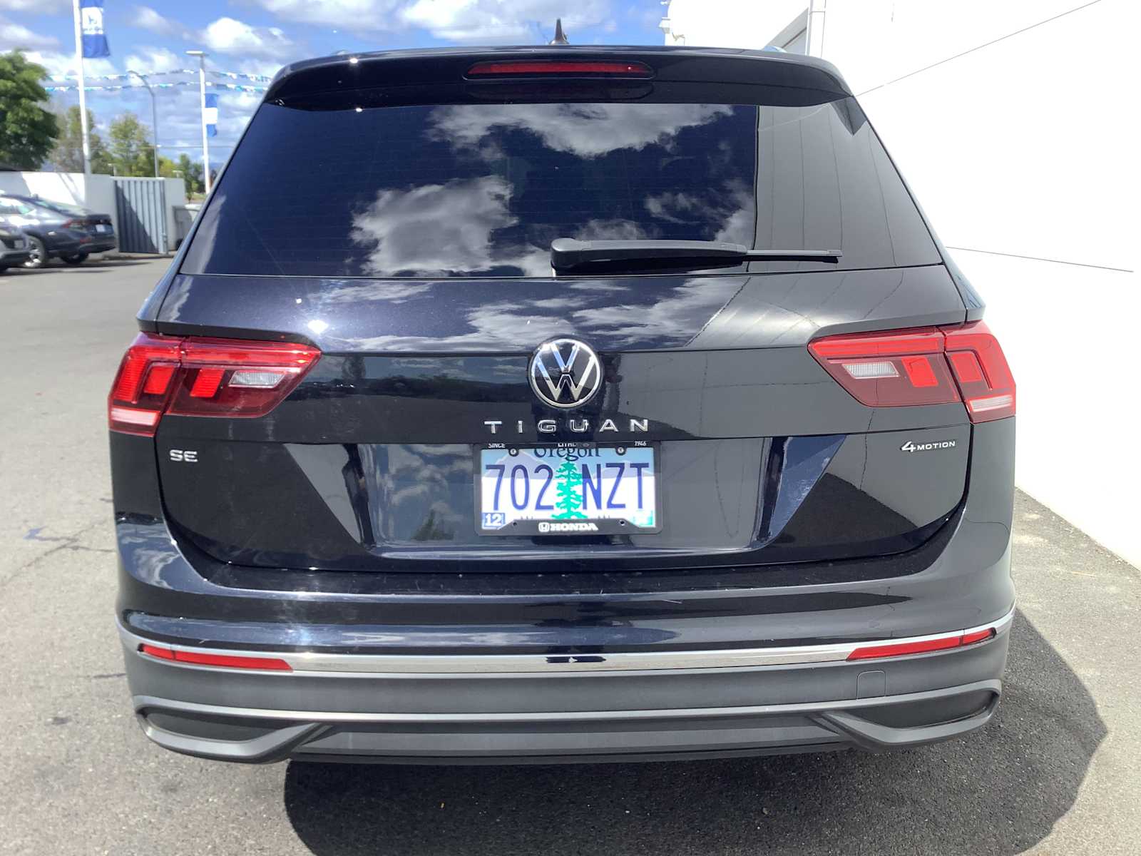 Thumbnail: 2022 Volkswagen Tiguan - 5