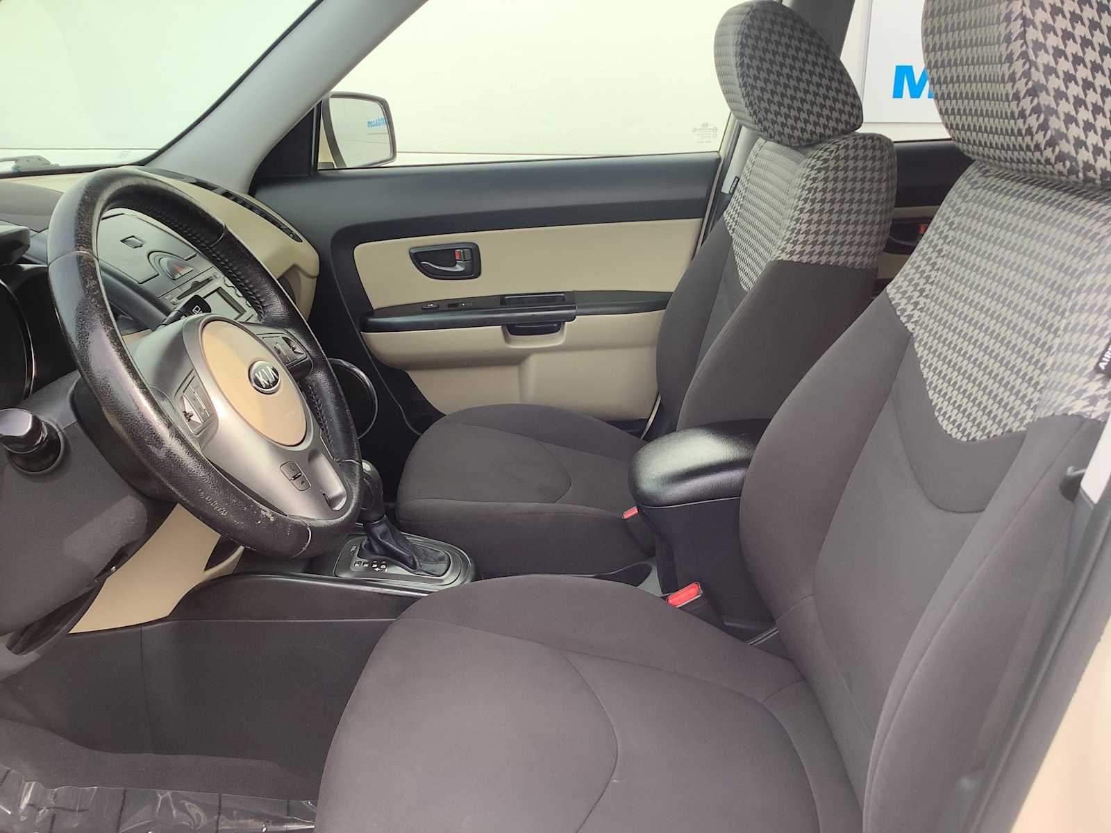 Used 2011 Kia Soul Base with VIN KNDJT2A28B7340515 for sale in Medford, OR