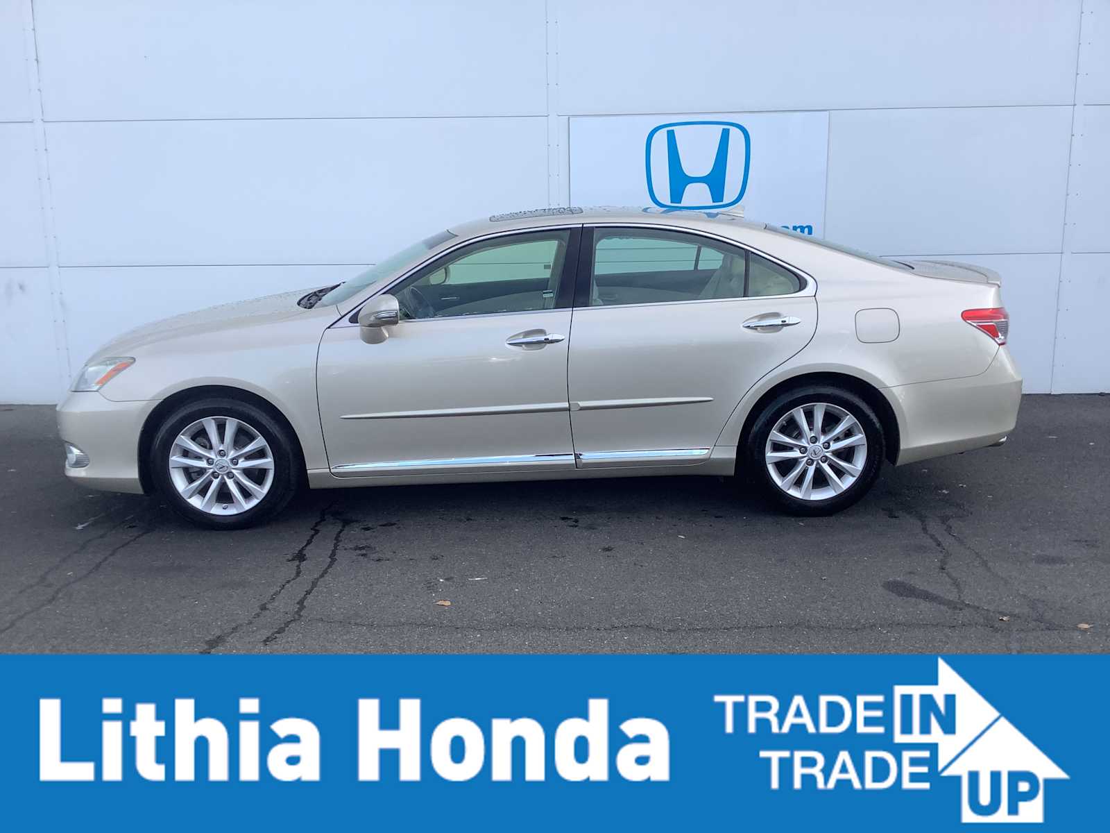 2012 Lexus ES 350's photo