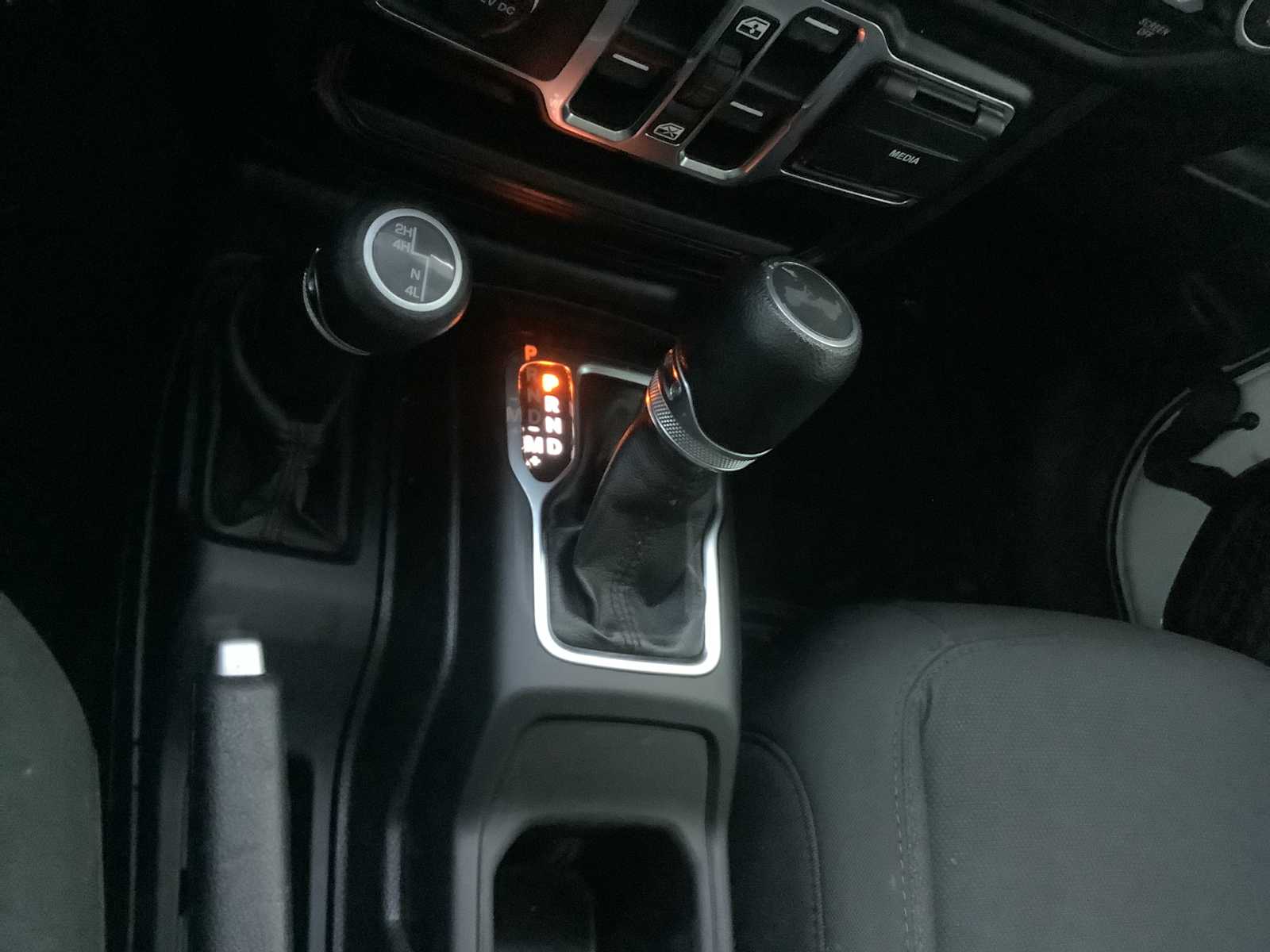 Thumbnail: 2021 Jeep Wrangler - 18