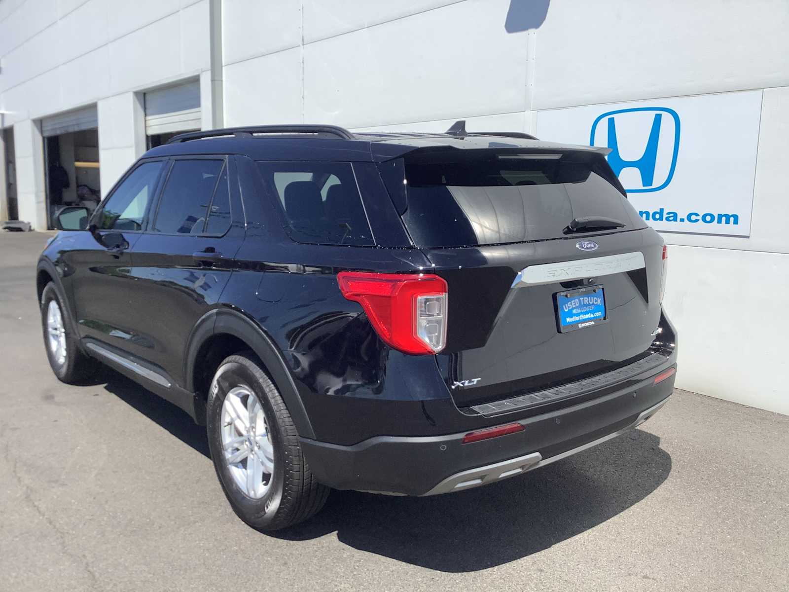 2023 Ford Explorer XLT photo 4