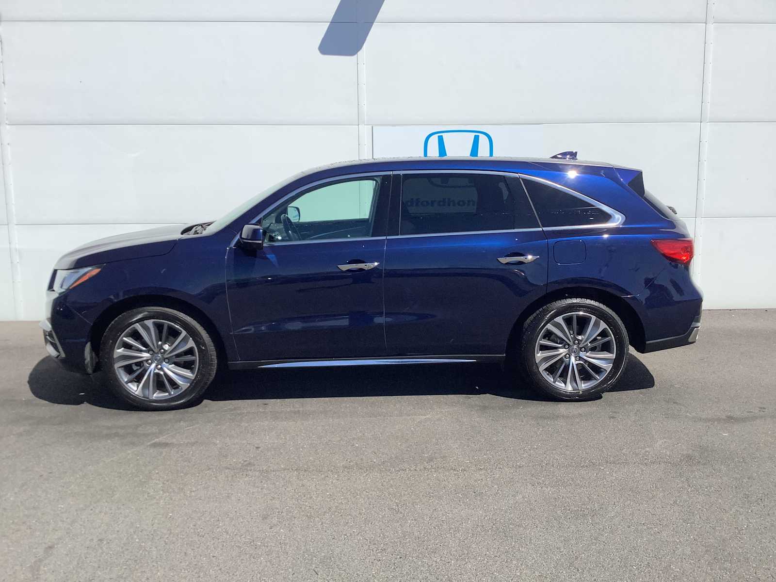 Thumbnail: 2017 Acura MDX - 2
