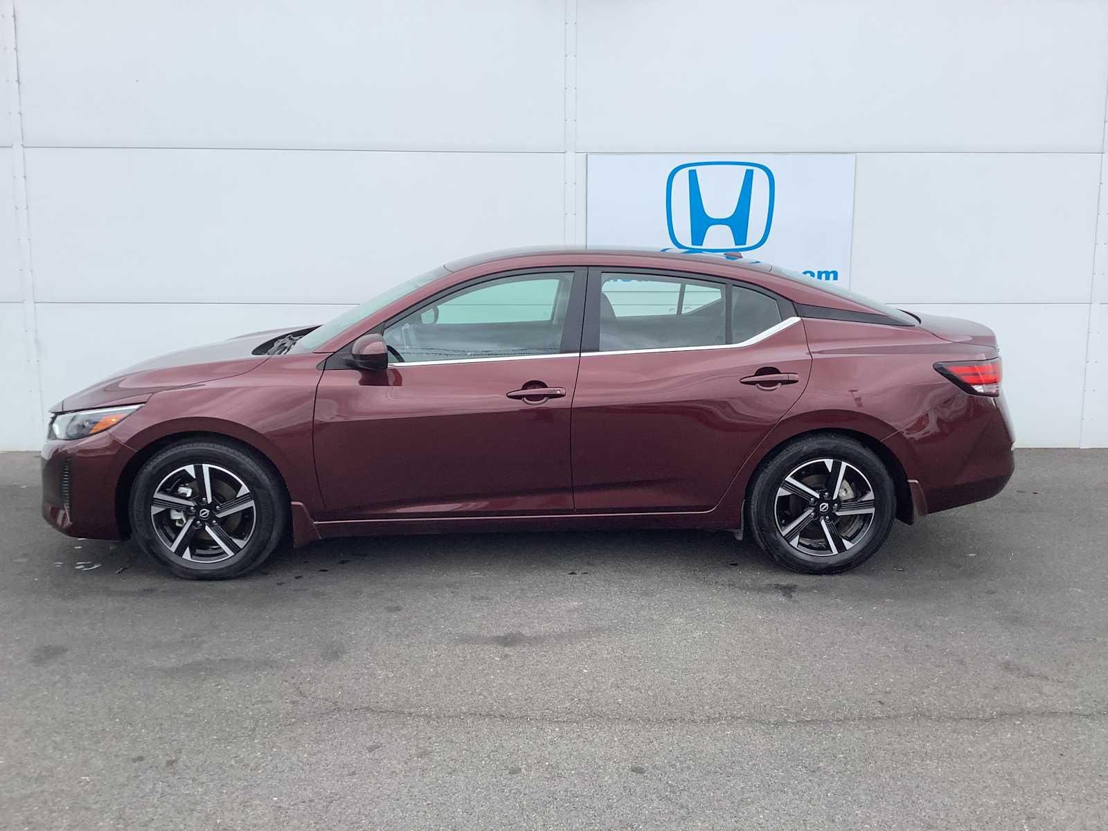 Thumbnail: 2024 Nissan Sentra - 2