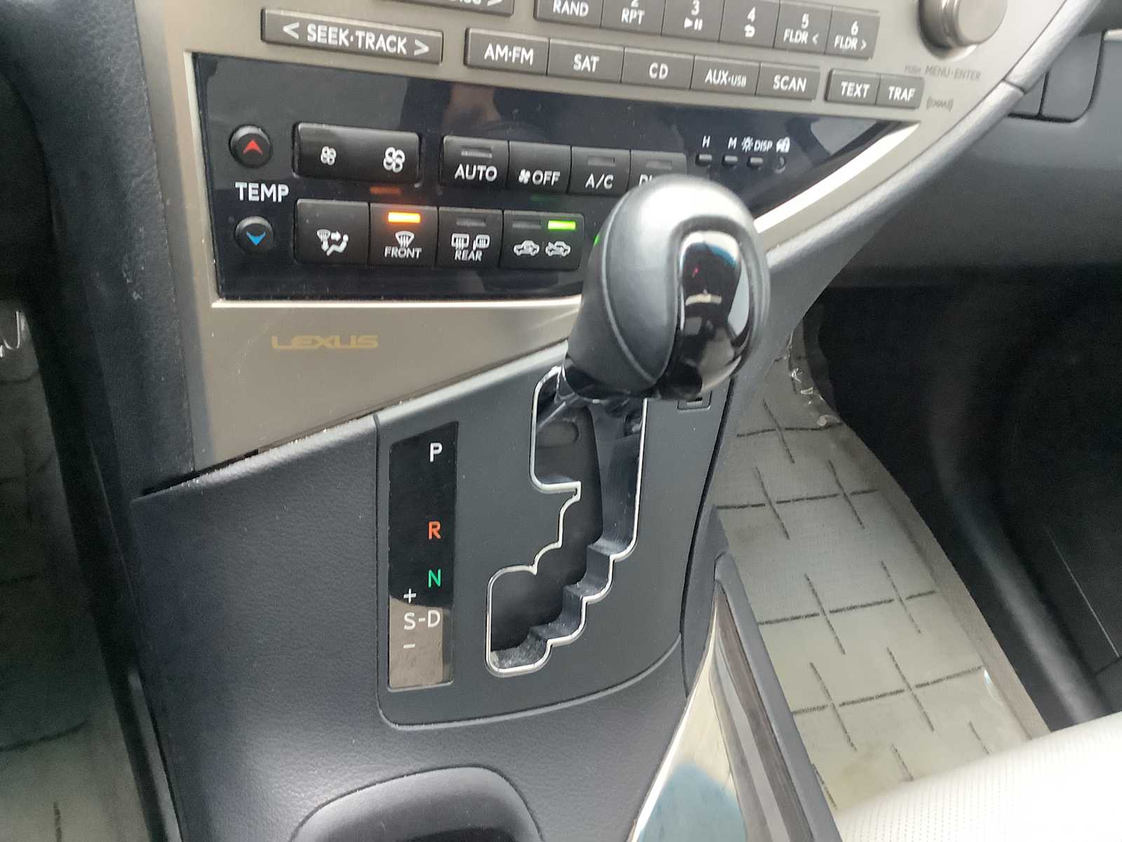 Thumbnail: 2014 Lexus RX - 17