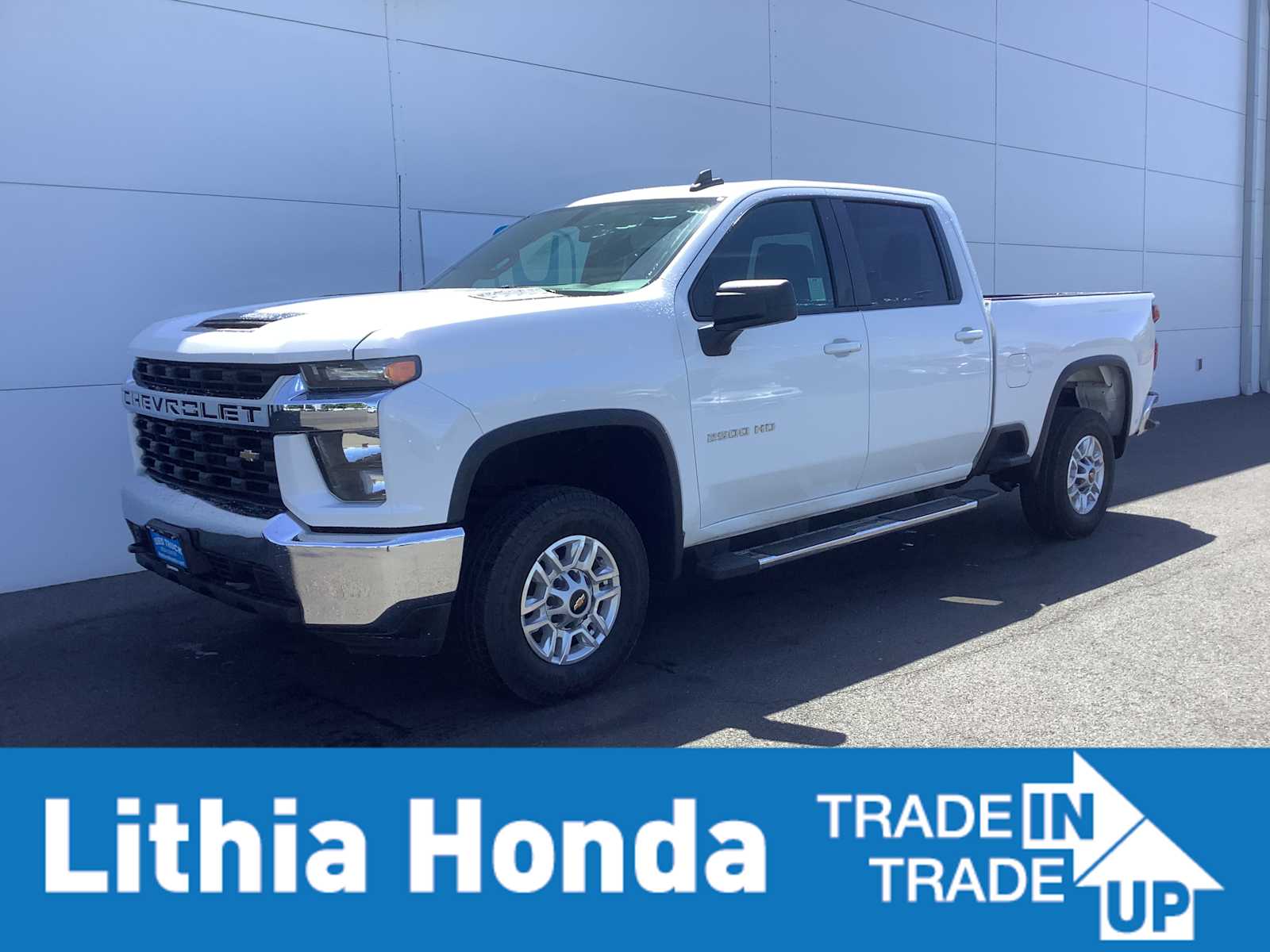 2022 Chevrolet Silverado HD LT 4WD Crew Cab Standard Box's photo