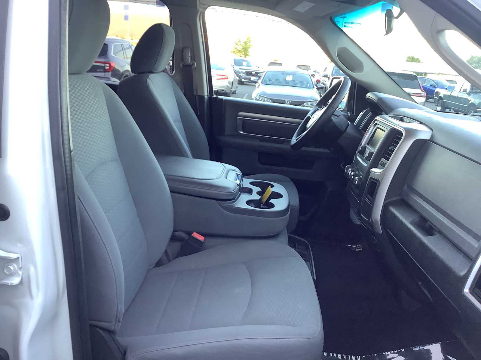 Thumbnail: 2020 RAM 1500 Classic - 7