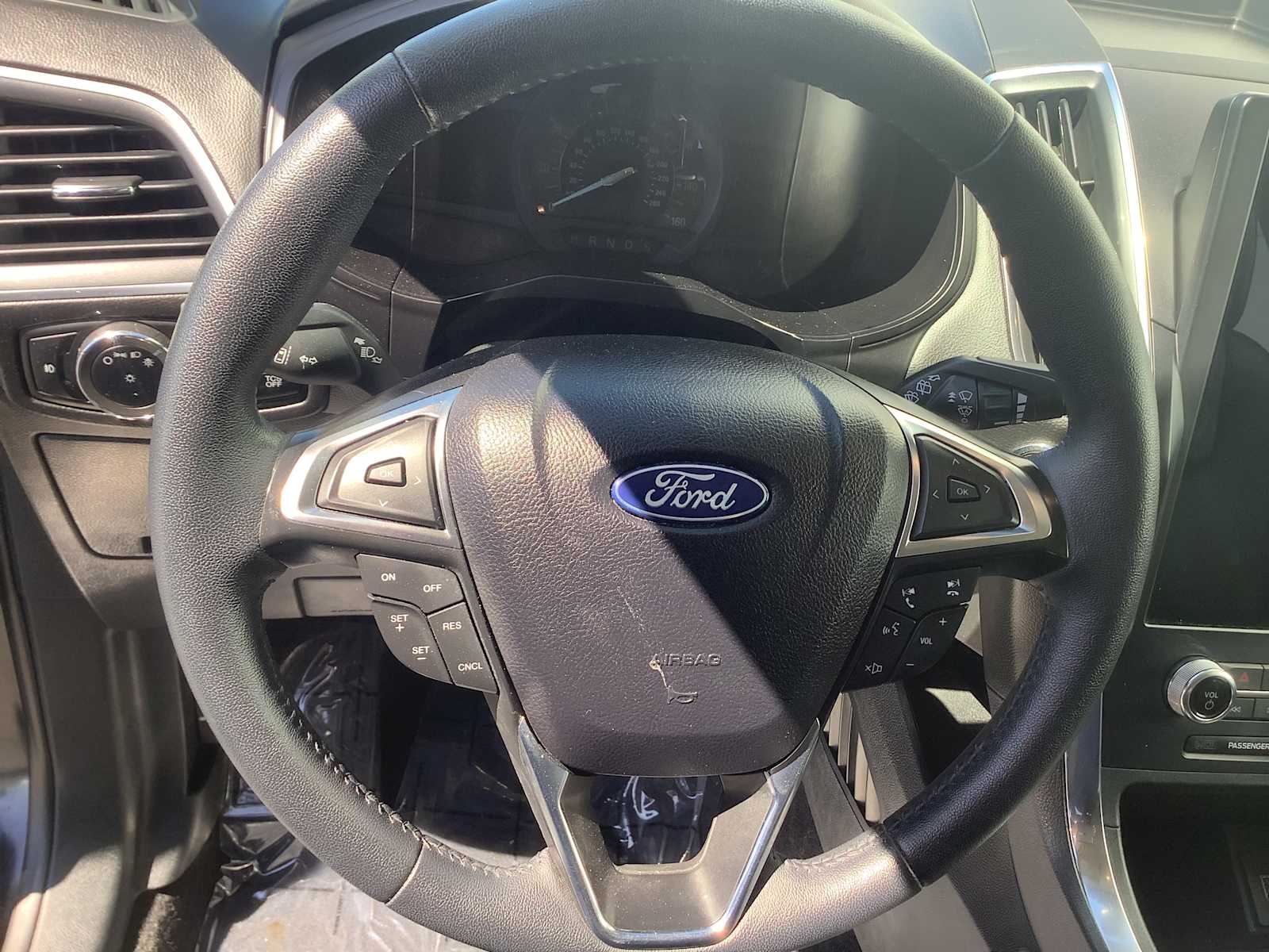 2024 Ford Edge Titanium - Photo 15