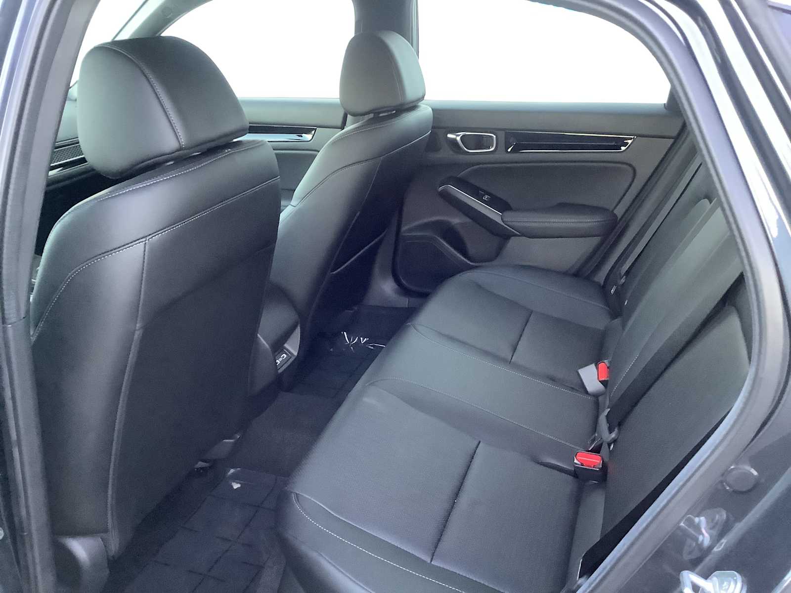 2024 Honda Civic Hatchback Sport Touring - Photo 11