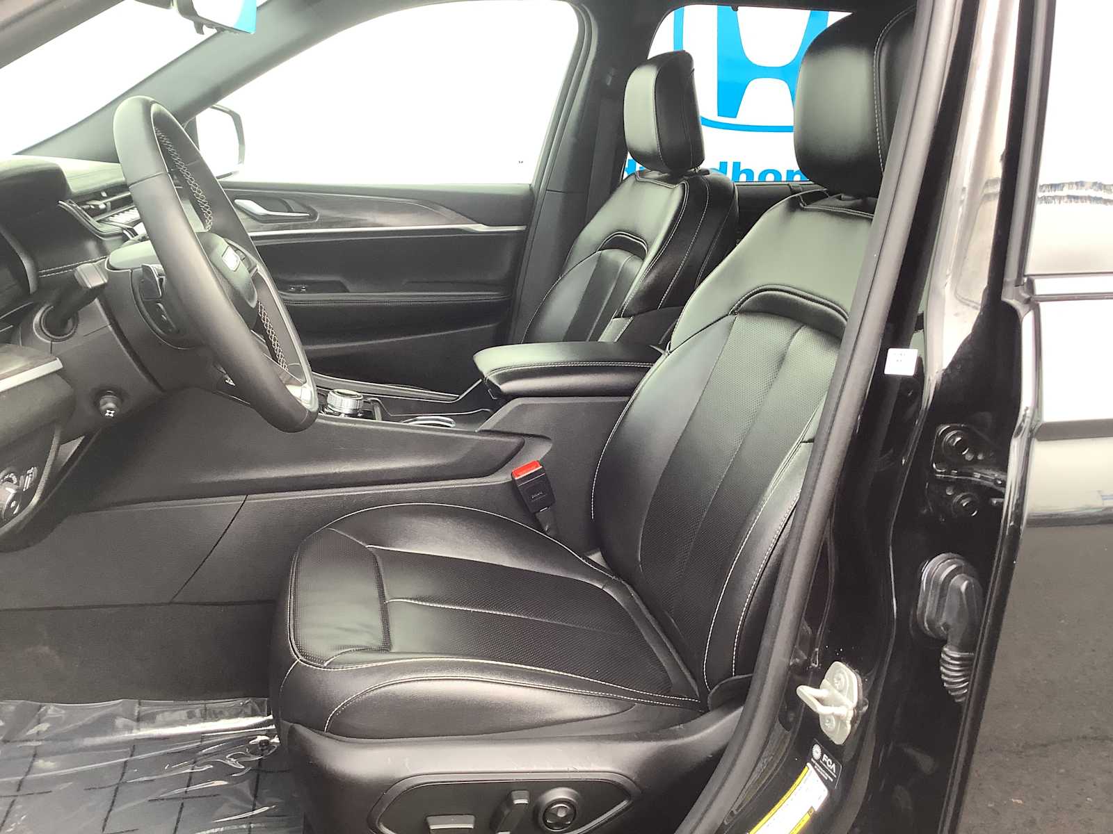 Thumbnail: 2024 Jeep Grand Cherokee L - 11