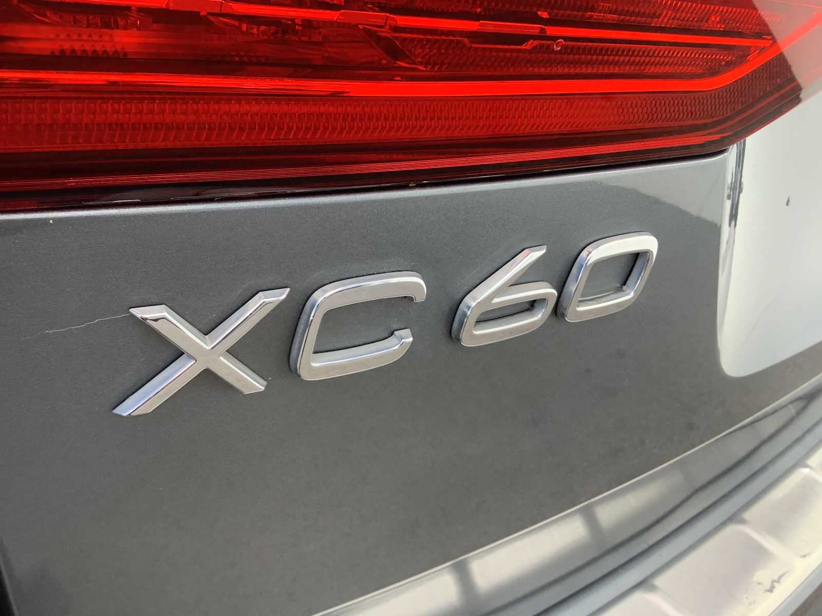 Thumbnail: 2020 Volvo XC60 - 7