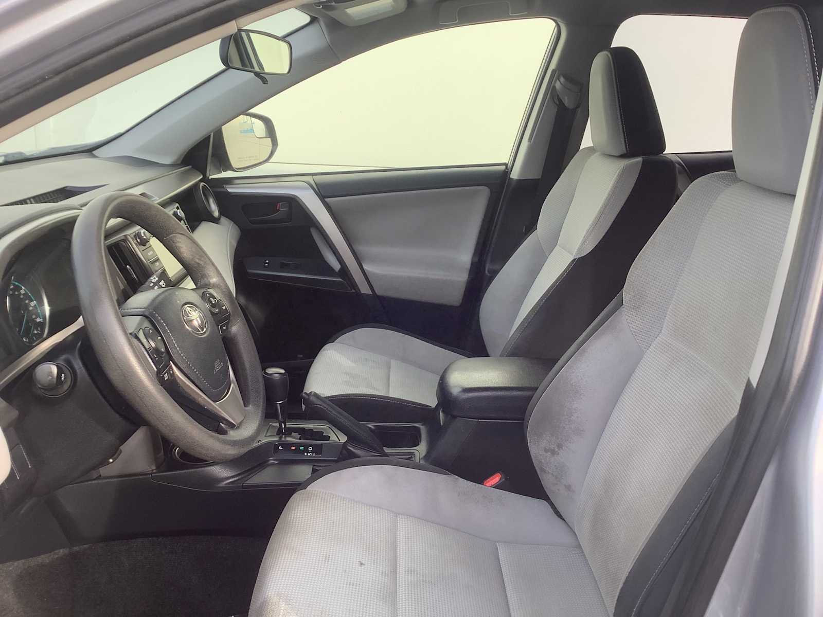 Thumbnail: 2018 Toyota RAV4 - 2