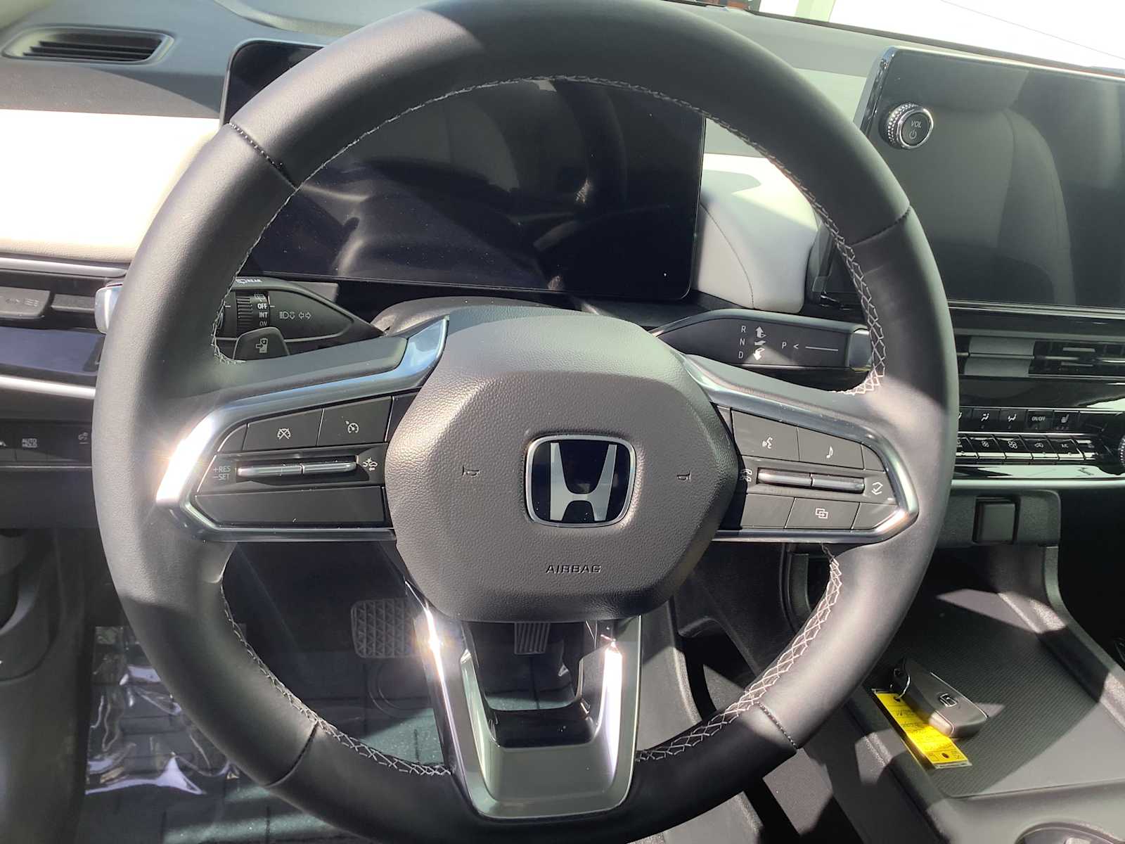 Thumbnail: 2026 Honda Prologue - 15