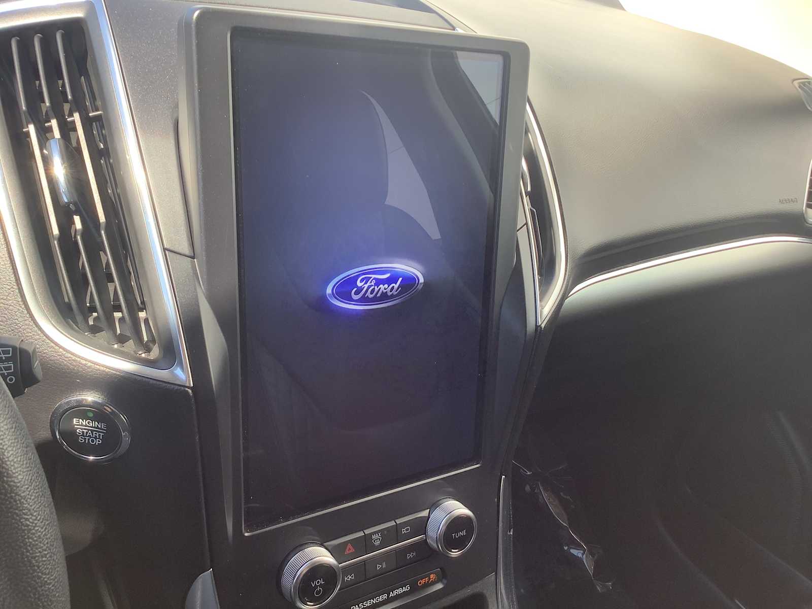 2024 Ford Edge Titanium - Photo 16