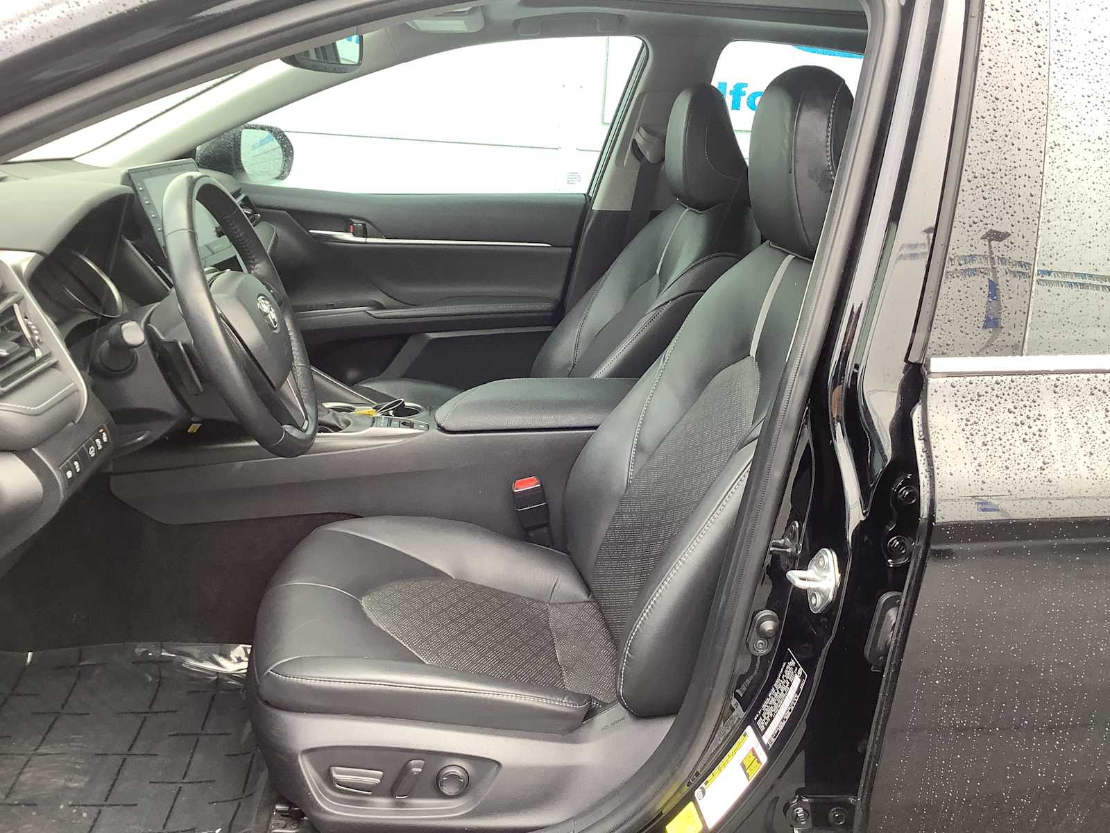 Thumbnail: 2023 Toyota Camry - 11