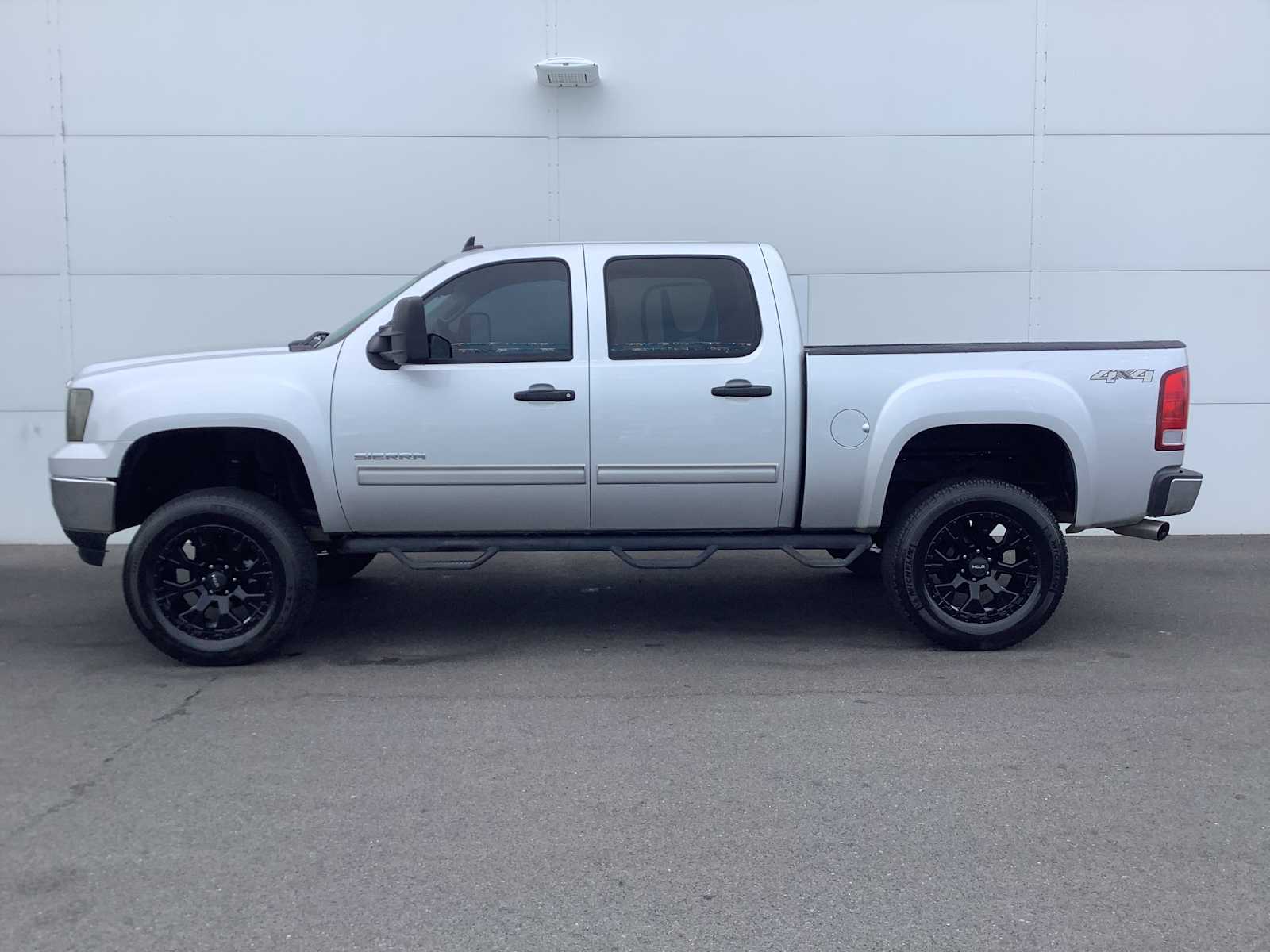 Thumbnail: 2013 GMC Sierra 1500 - 2