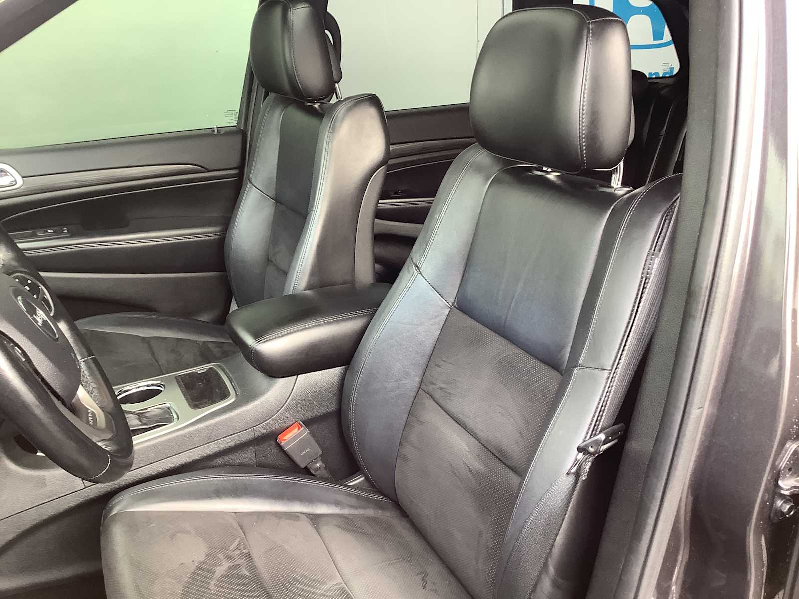 Thumbnail: 2020 Jeep Grand Cherokee - 11