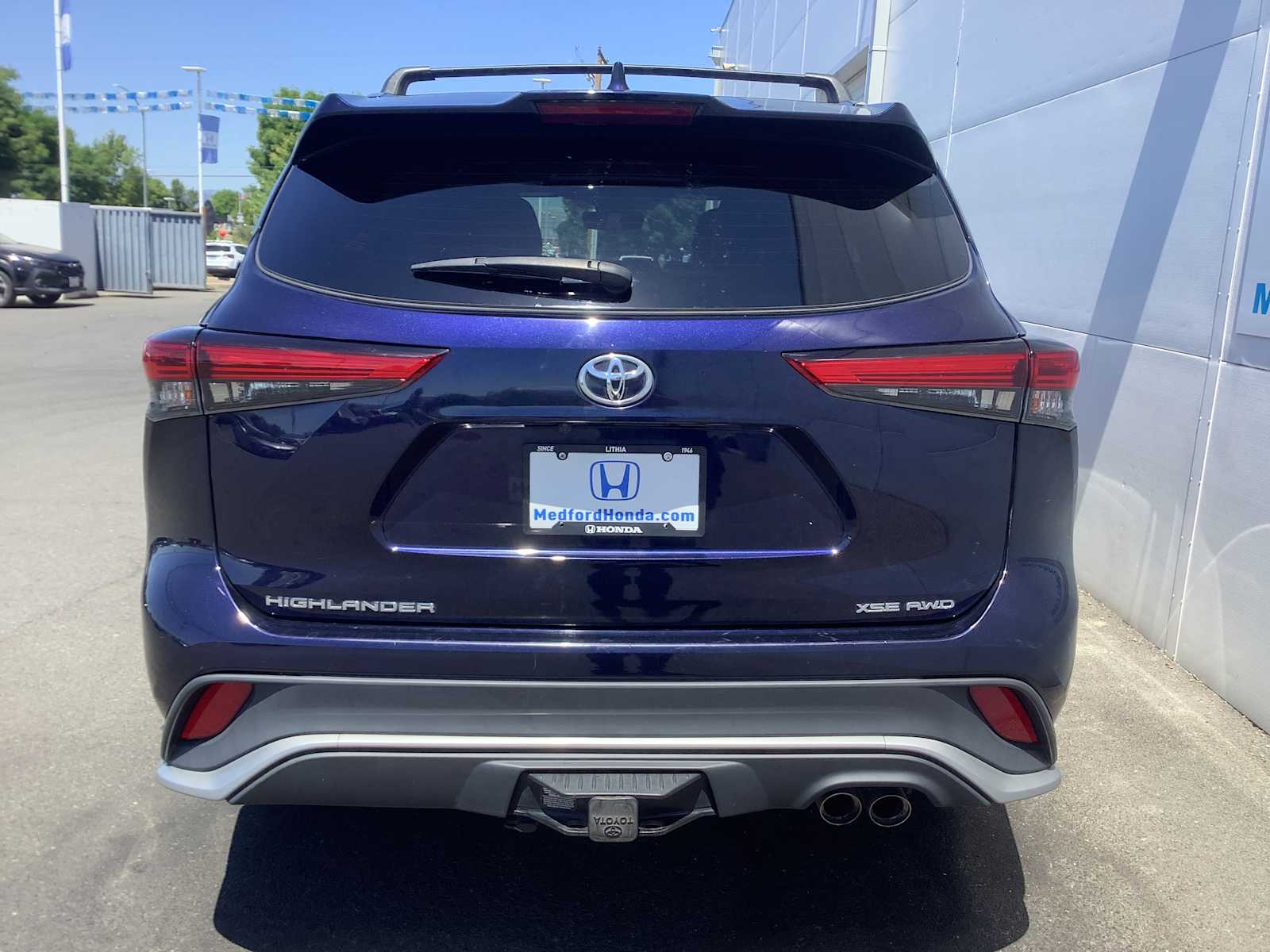 Thumbnail: 2021 Toyota Highlander - 4