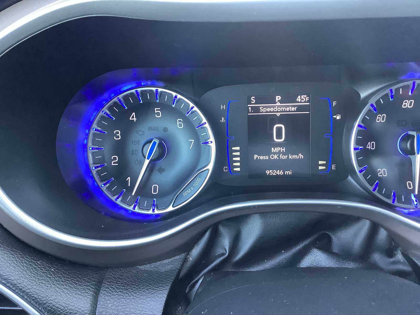Thumbnail: 2019 Chrysler Pacifica - 19