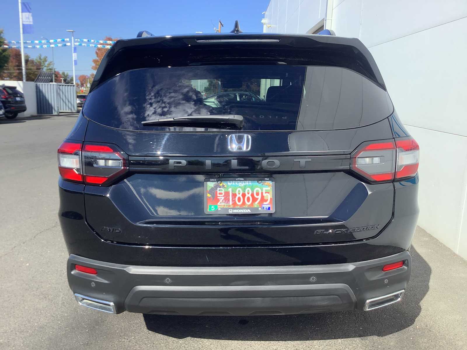2025 Honda Pilot Black Edition - Photo 6