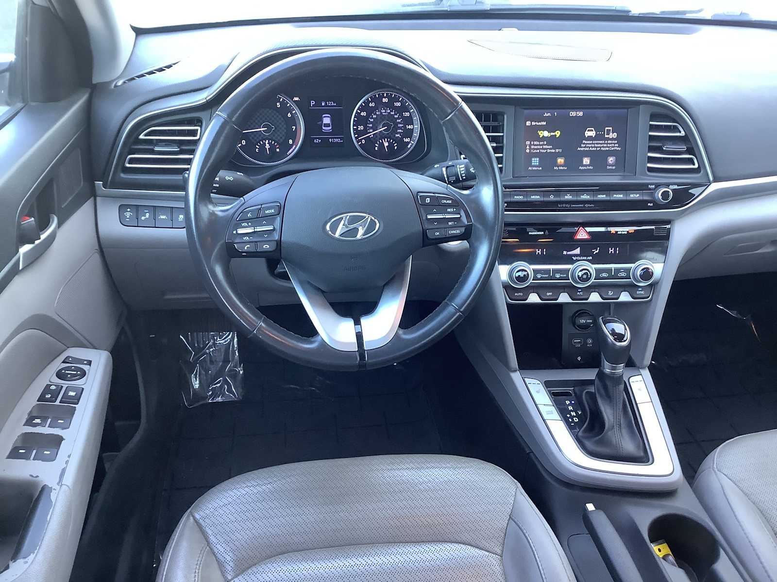 Thumbnail: 2020 Hyundai Elantra - 9