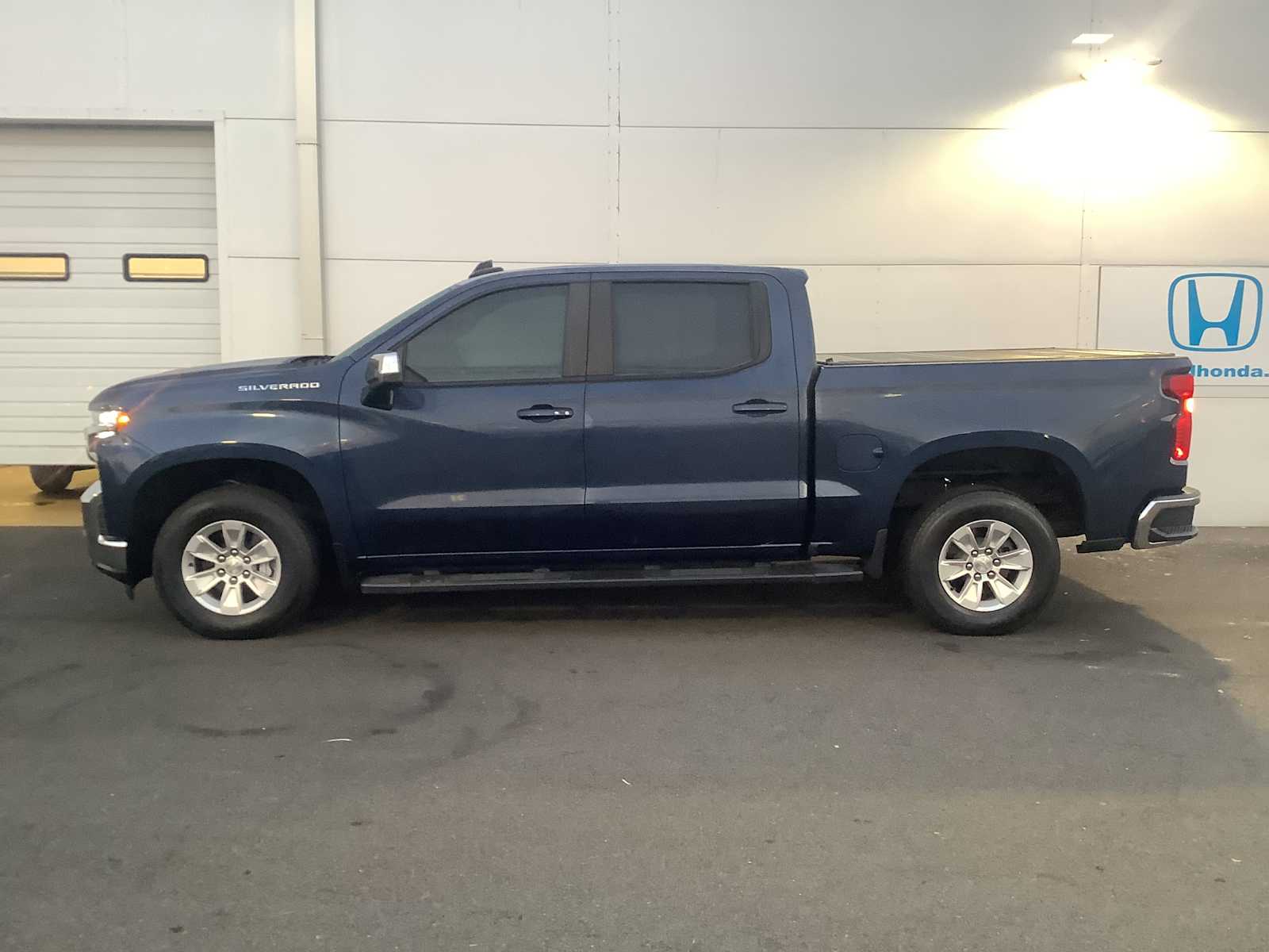 Thumbnail: 2021 Chevrolet Silverado 1500 - 2