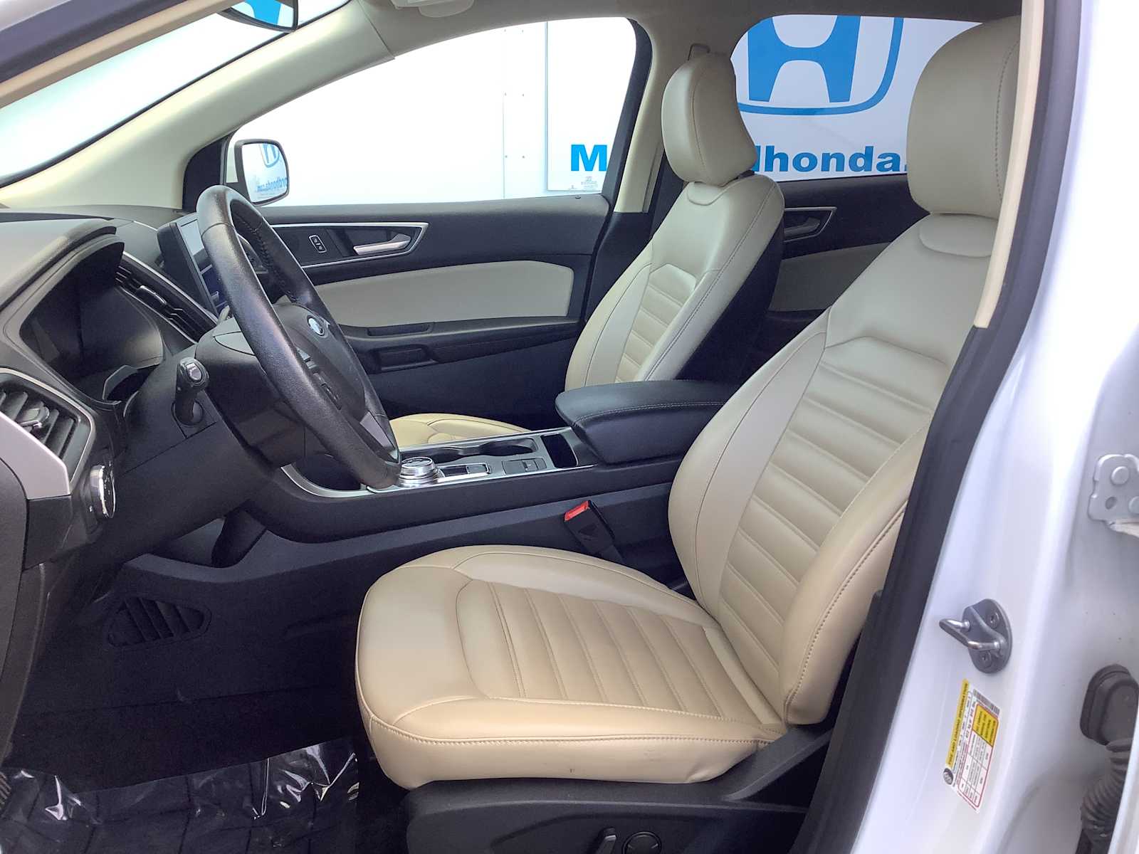 Thumbnail: 2022 Ford Edge - 11