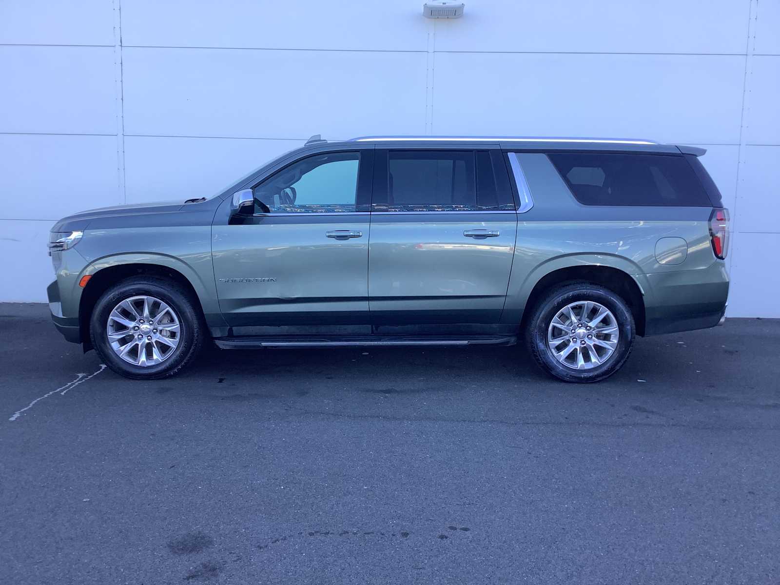Thumbnail: 2023 Chevrolet Suburban - 2