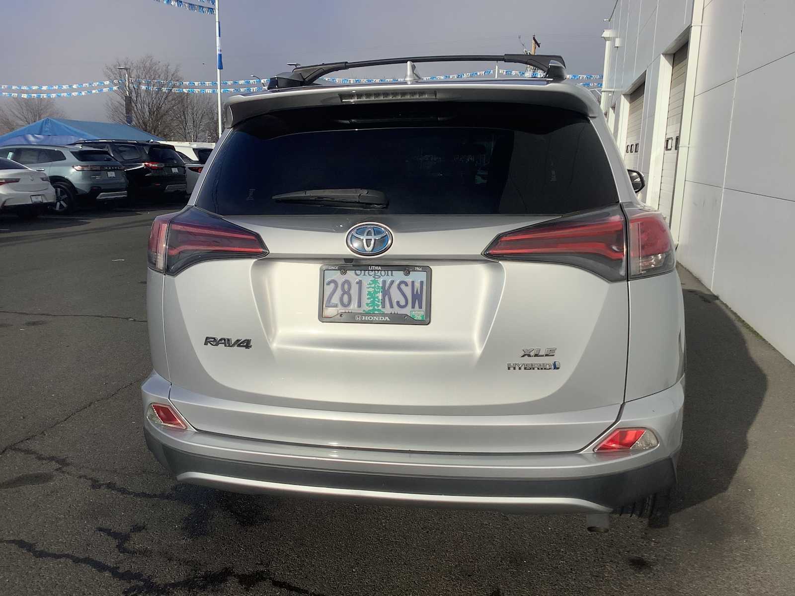 Thumbnail: 2016 Toyota RAV4 - 5