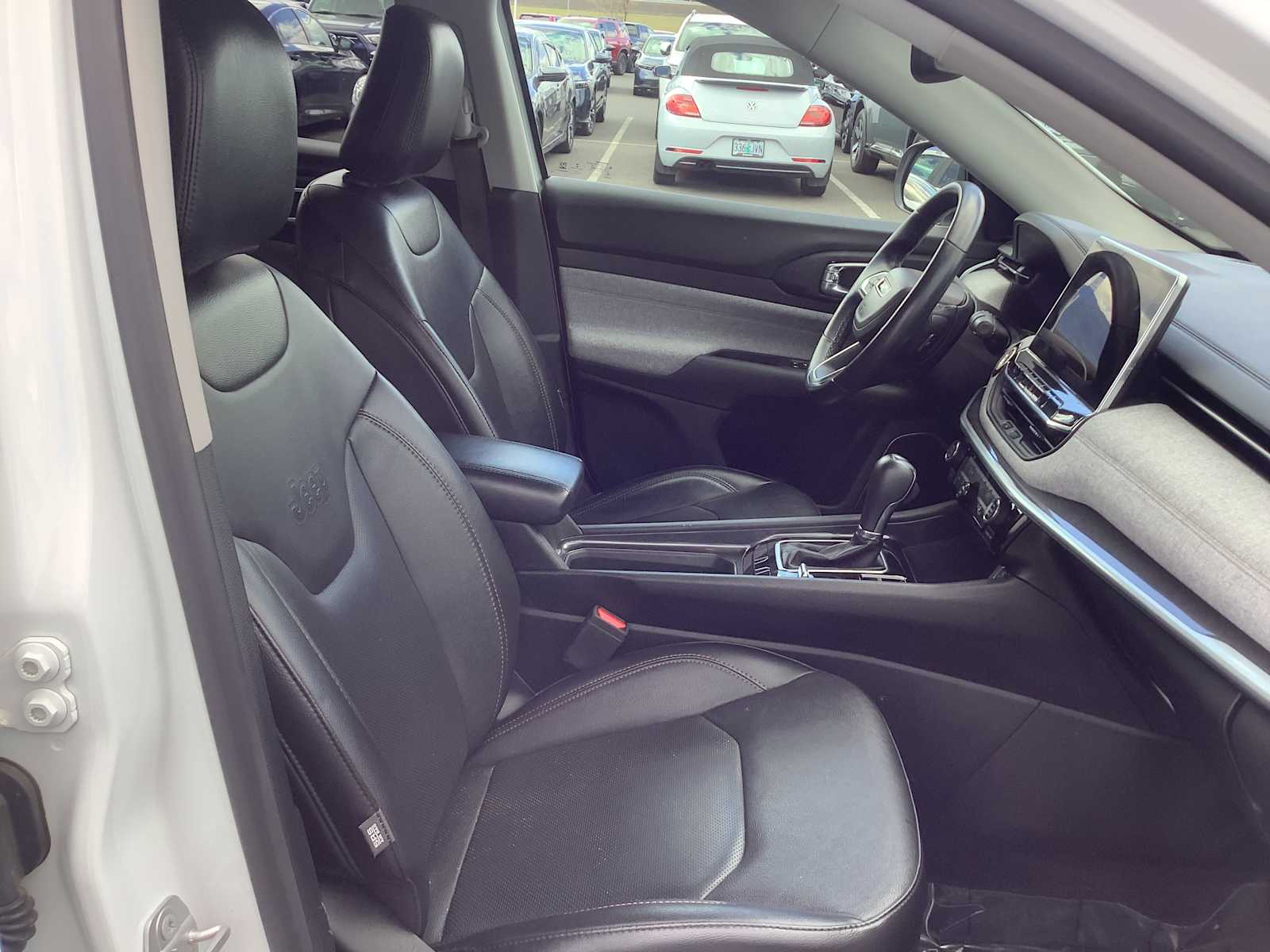 Thumbnail: 2022 Jeep Compass - 15