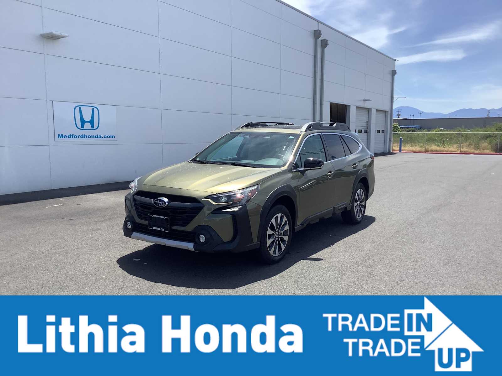 2023 Subaru Outback Limited XT's photo