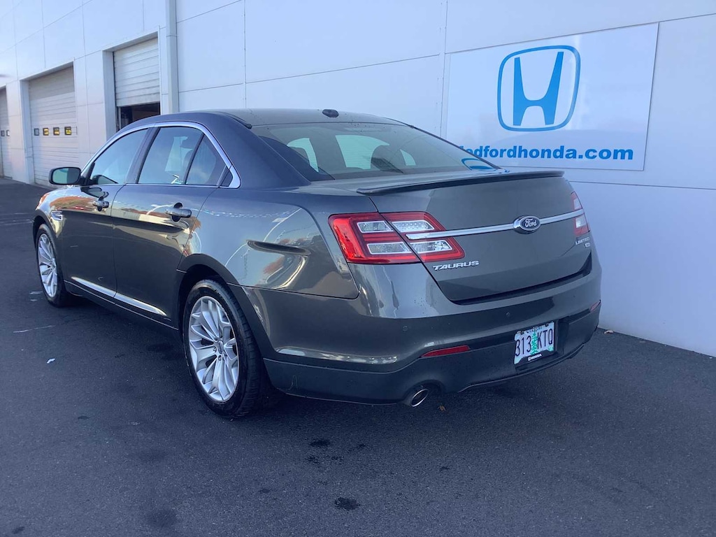 Used 2018 Ford Taurus Limited Sedan