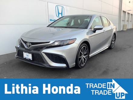 2022 Toyota Camry SE Sedan