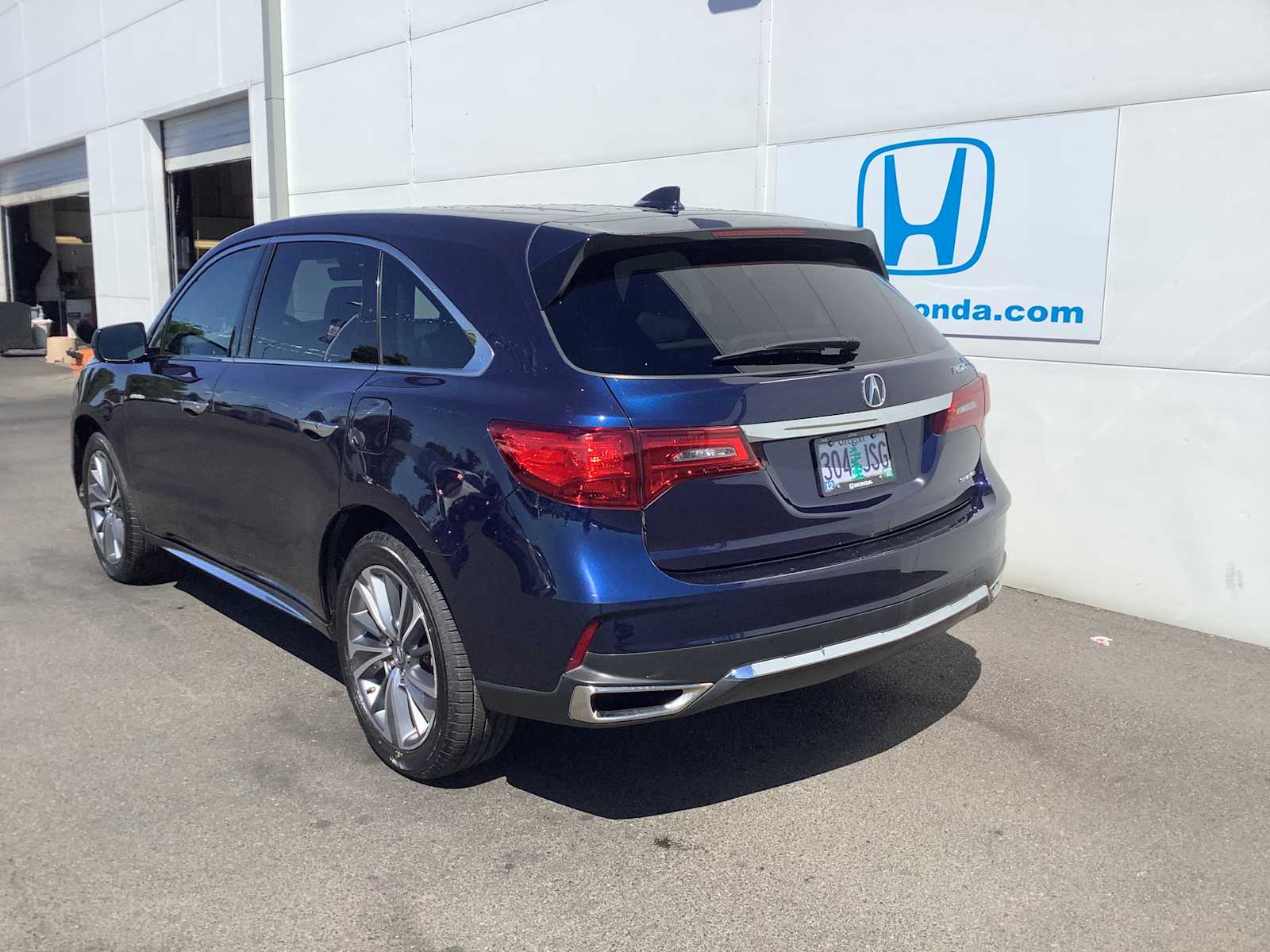 Thumbnail: 2017 Acura MDX - 4