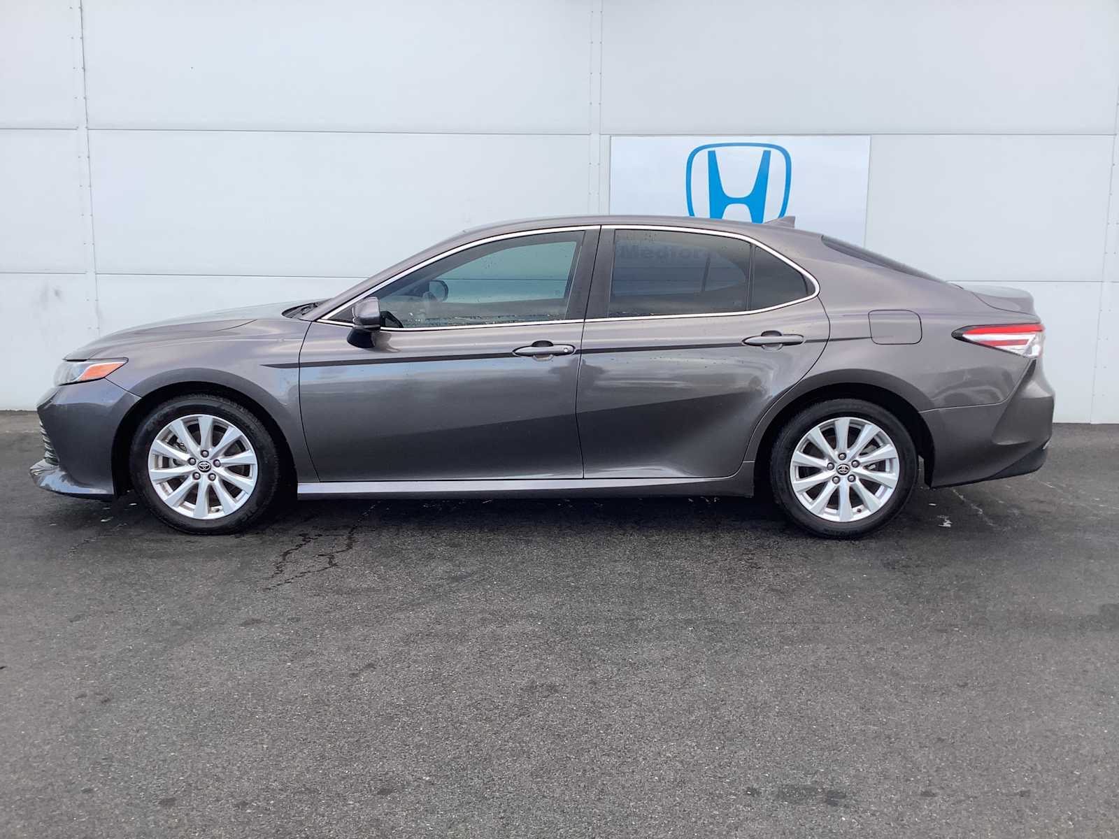 Used 2020 Toyota Camry LE with VIN 4T1C11AK4LU958101 for sale in Medford, OR