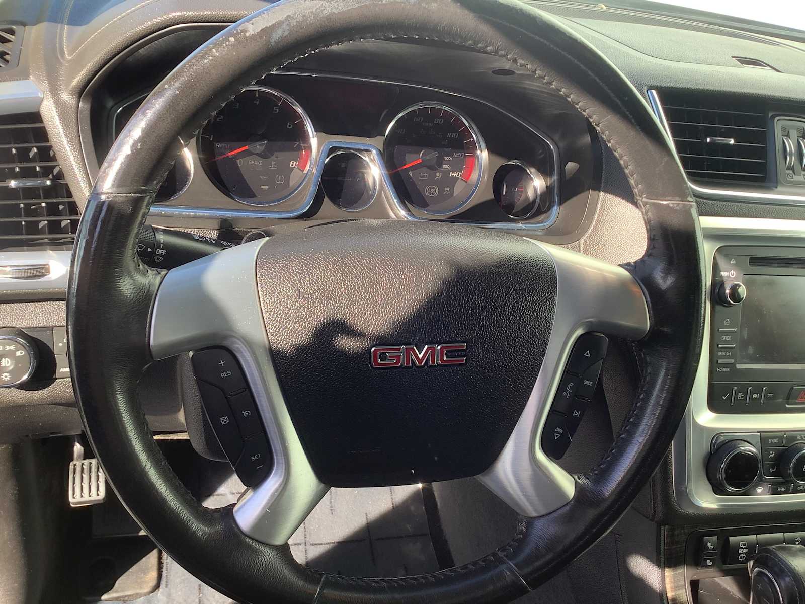 Thumbnail: 2015 GMC Acadia - 15