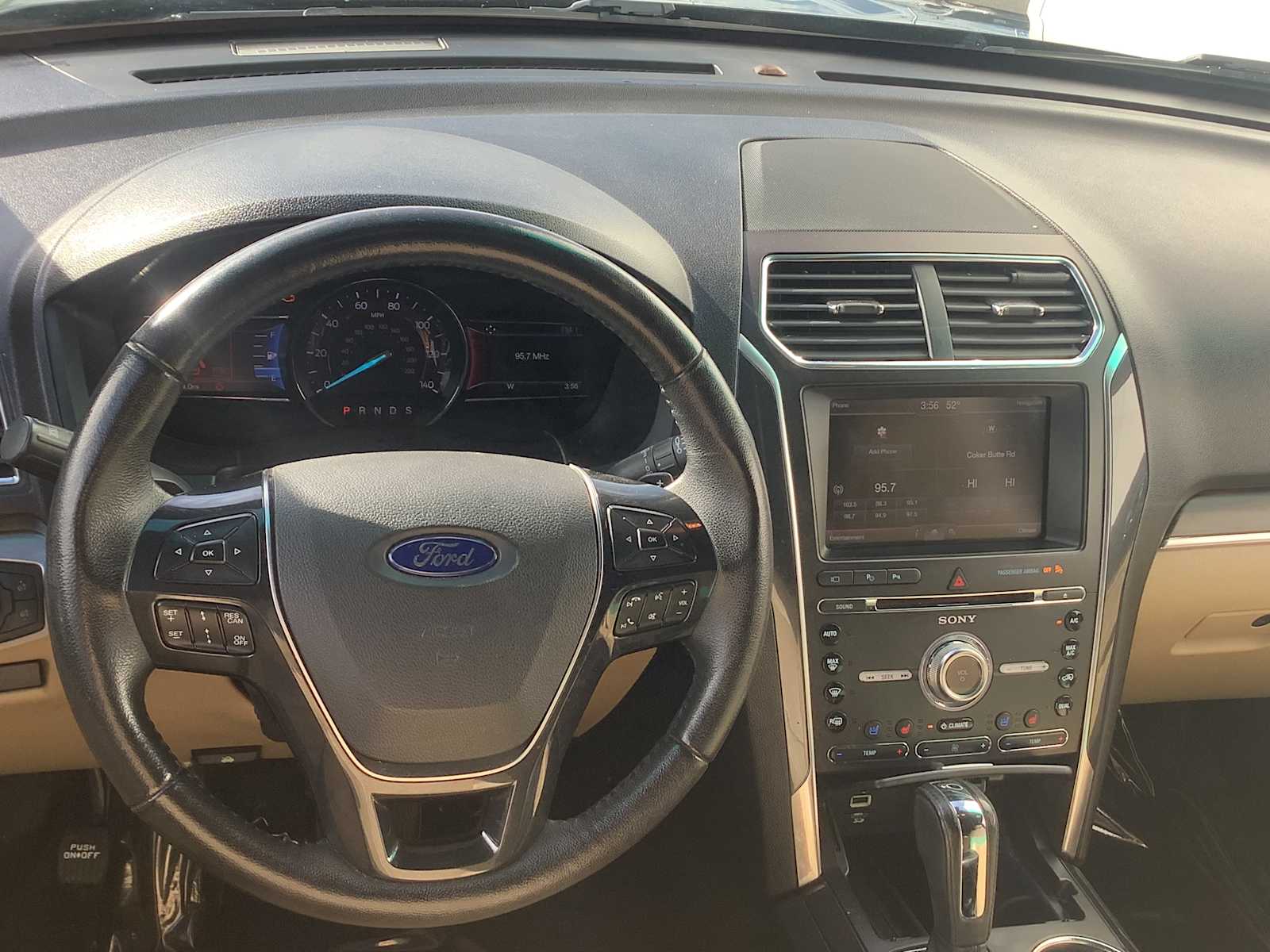 Thumbnail: 2016 Ford Explorer - 10