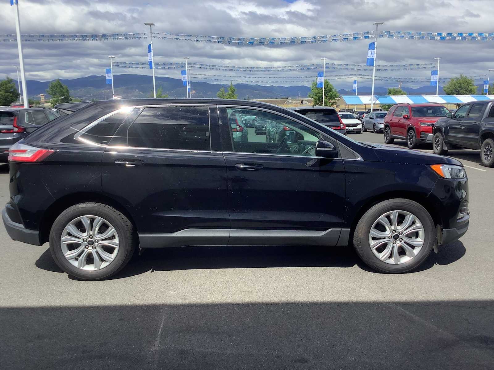 Thumbnail: 2023 Ford Edge - 7