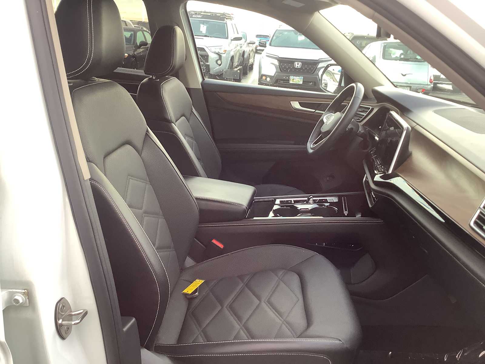 Thumbnail: 2024 Volkswagen Atlas - 15