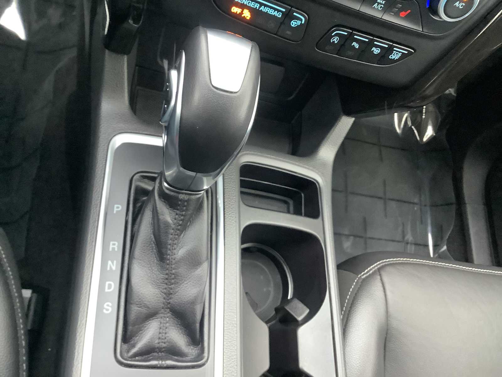 Thumbnail: 2018 Ford Escape - 18