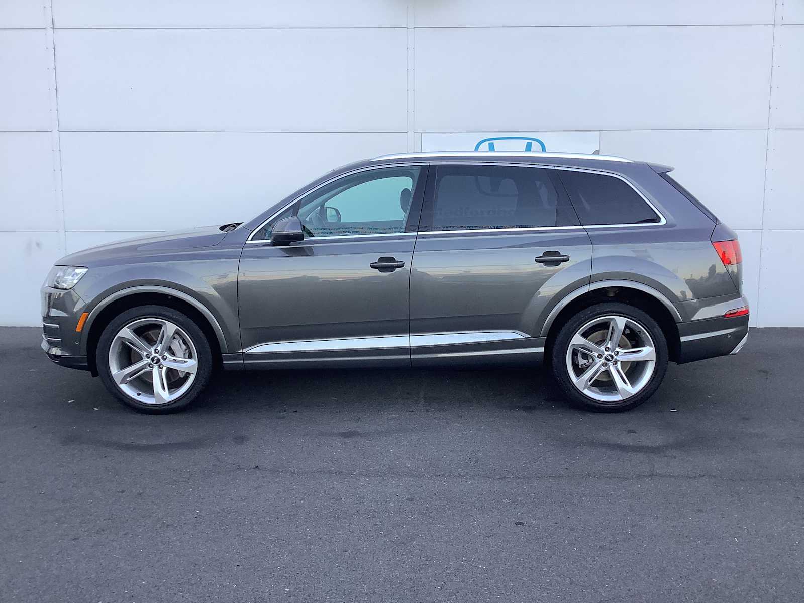 Thumbnail: 2019 Audi Q7 - 3