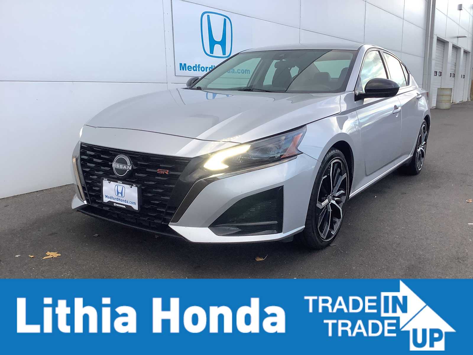 2023 Nissan Altima SR