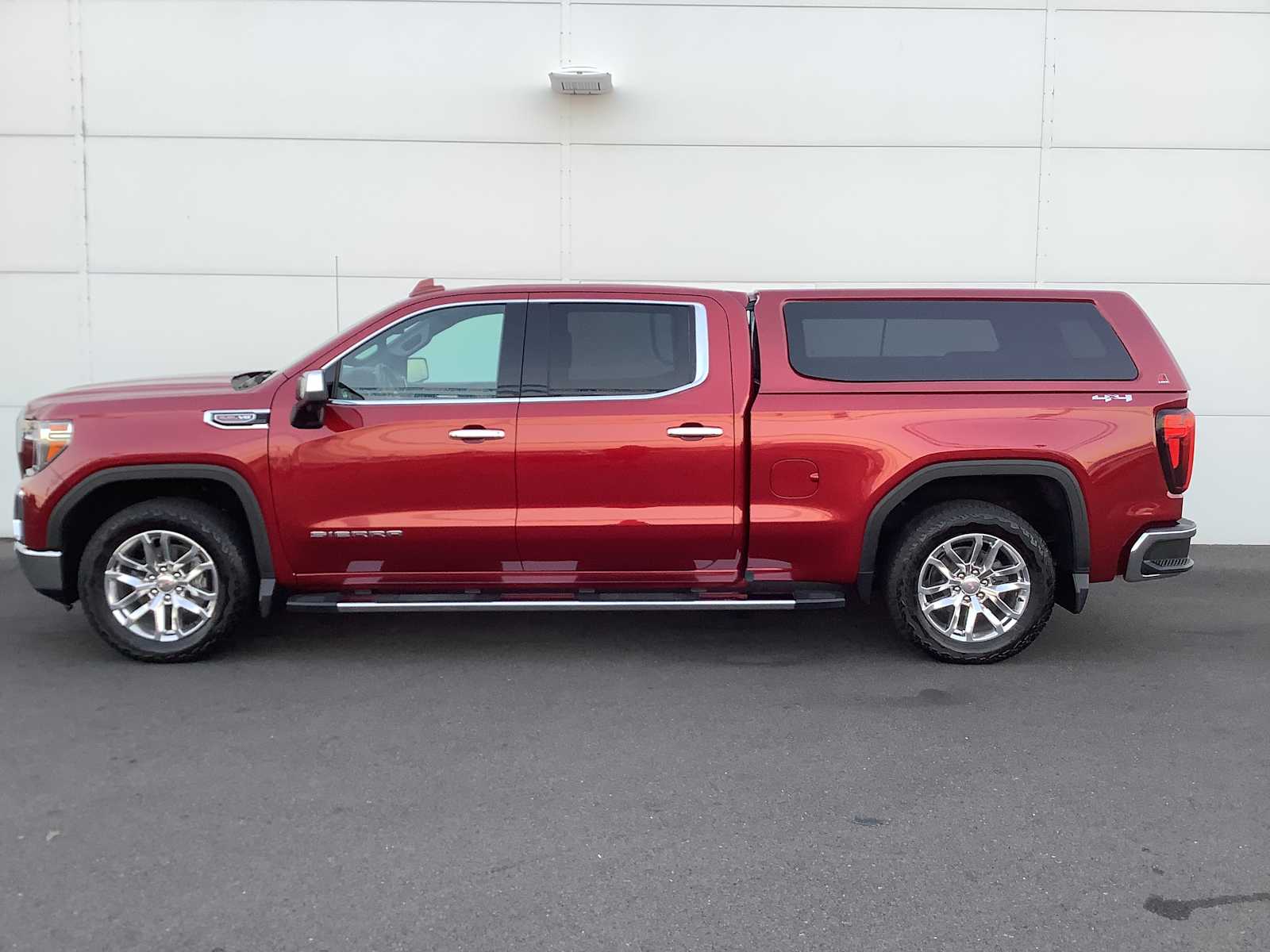 Used 2020 GMC Sierra 1500 SLT with VIN 1GTU9DEL3LZ329437 for sale in Medford, OR